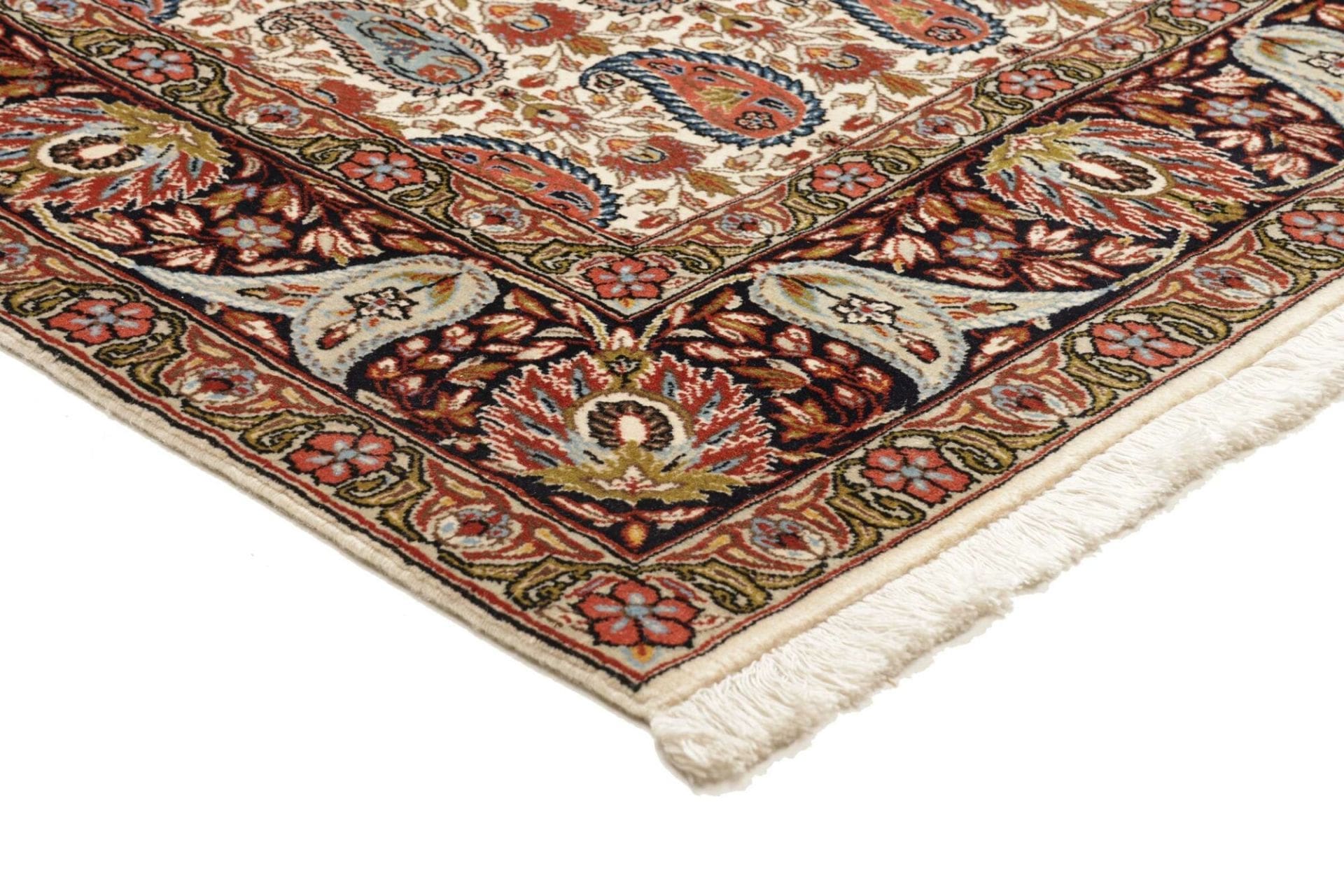 Isfahan Persian Rug 153 × 218 cm in Wool, hand-knotted - Image 5