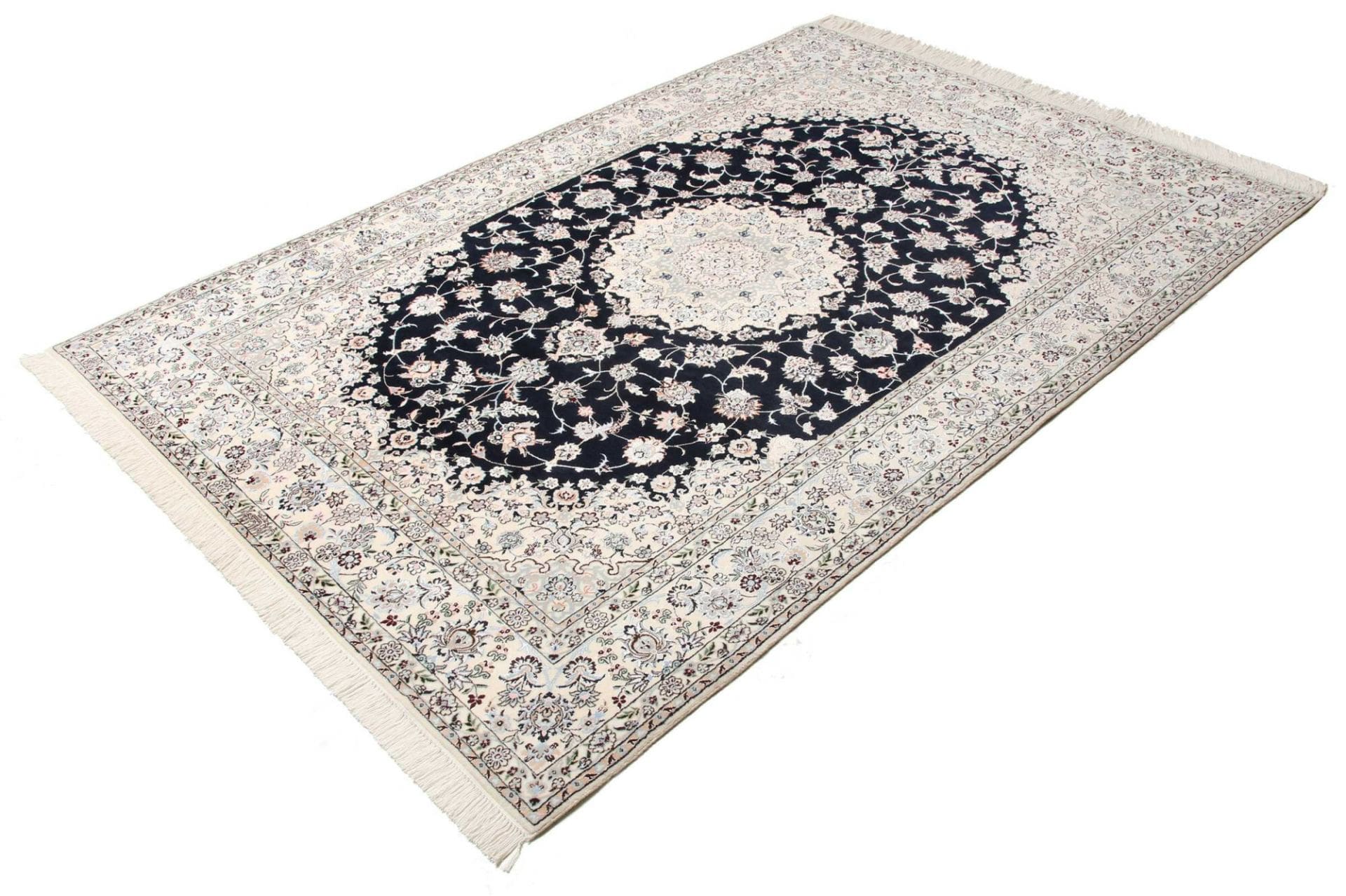 Alternative view of Nain Persian Rug 160 × 237 cm in Wool, hand-knotted
