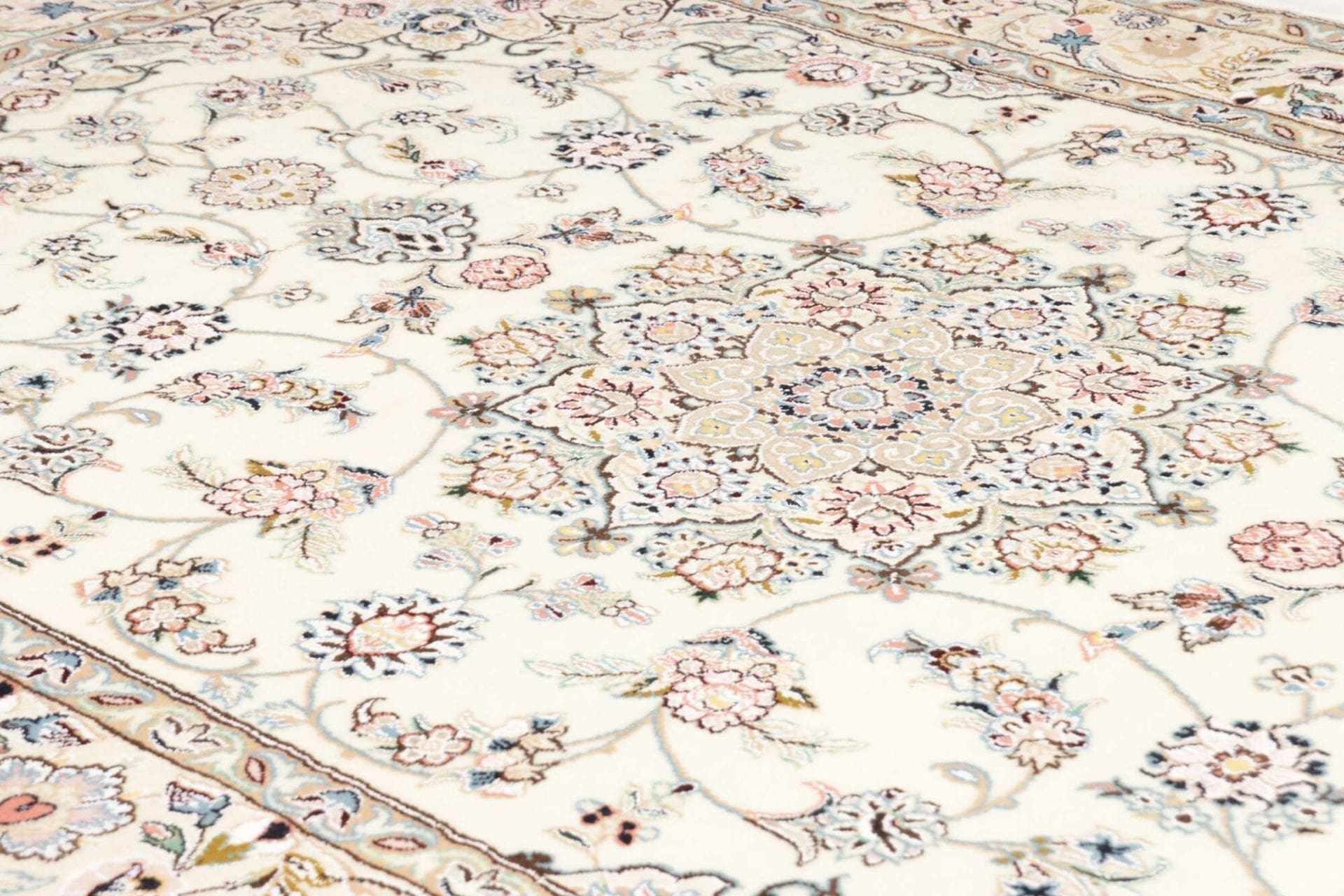 Hand-Knotted Nain Persian Rug, 168 × 255 cm, Wool - Image 8