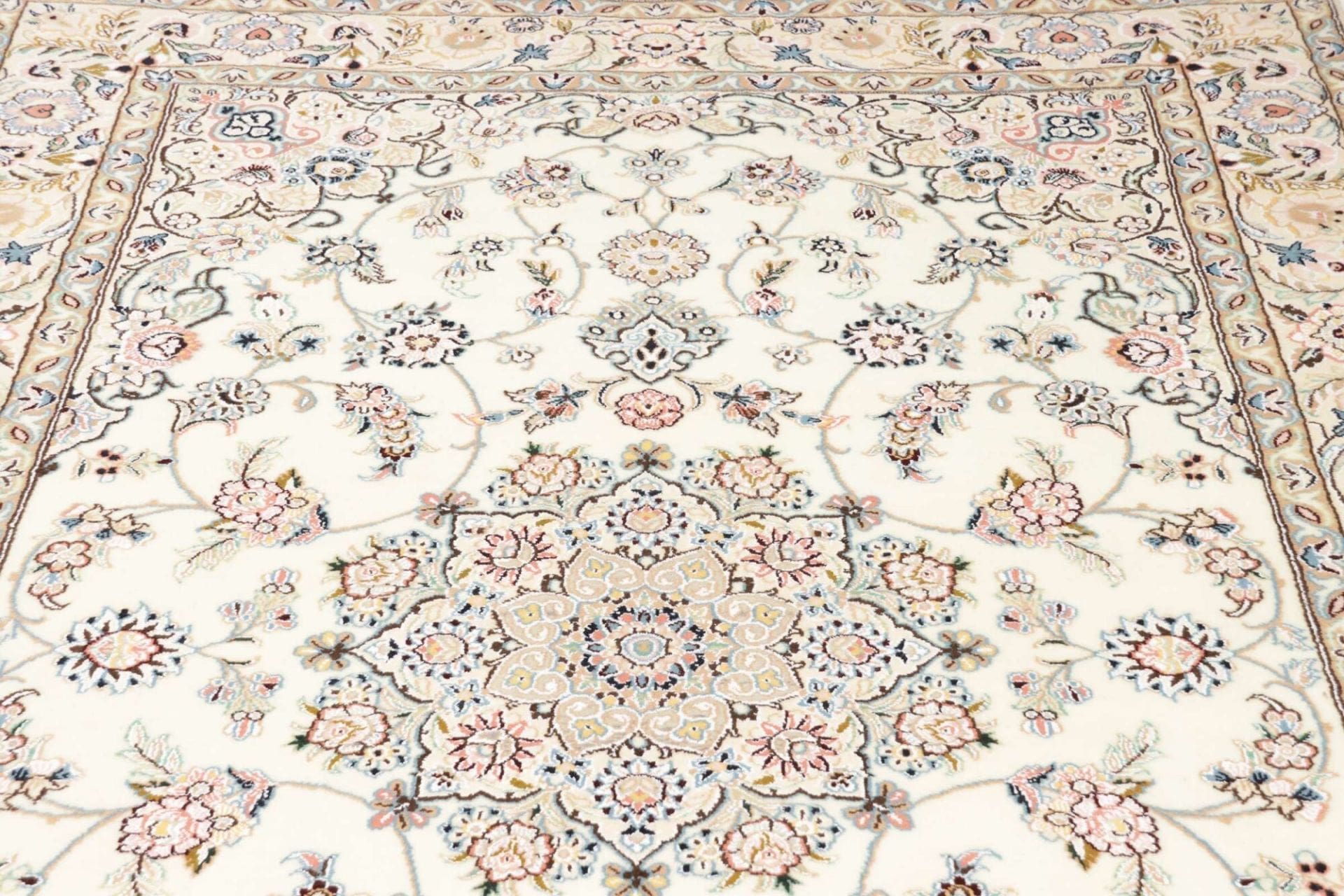 Hand-Knotted Nain Persian Rug, 168 × 255 cm, Wool - Image 9