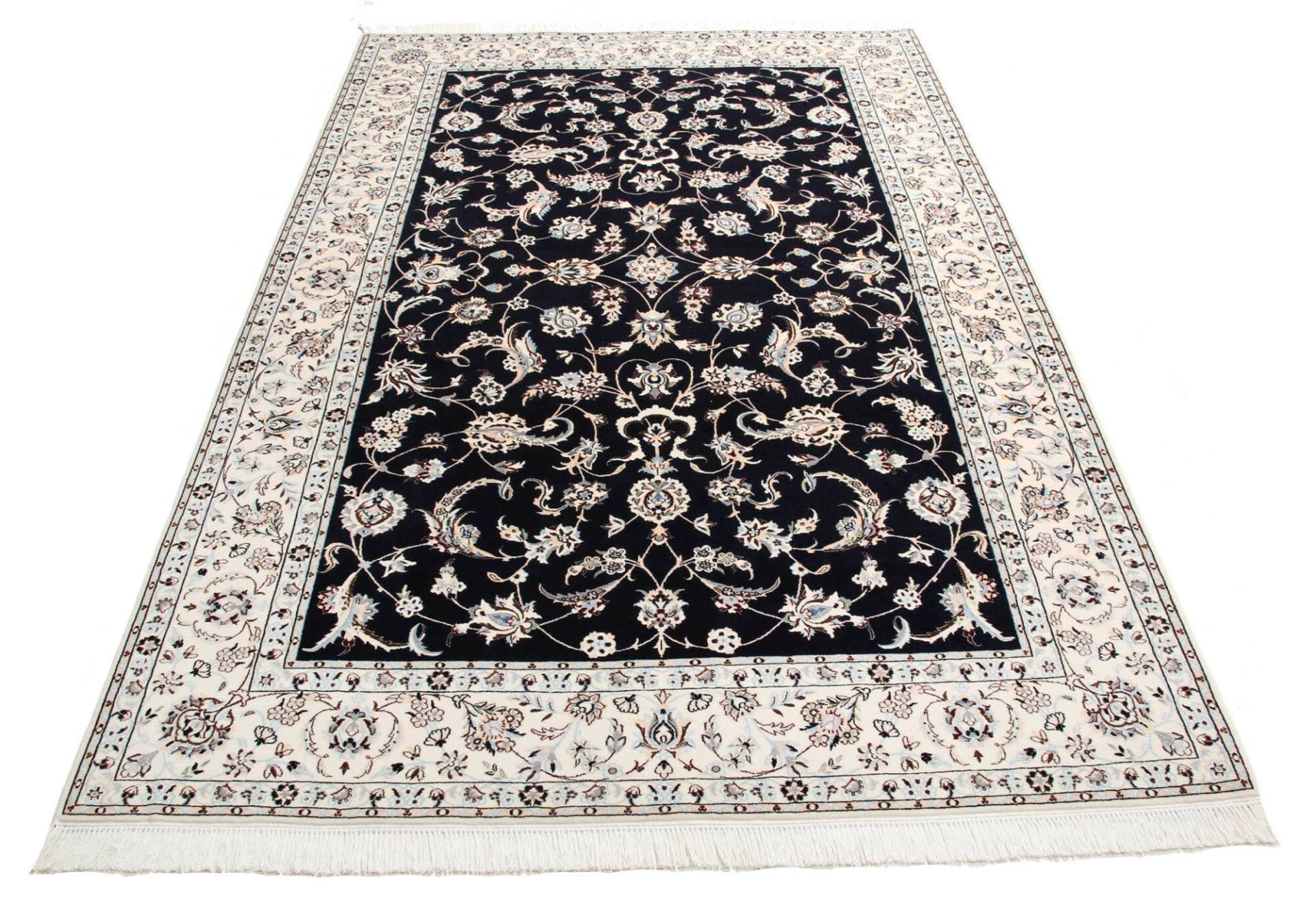 Wool Nain Persian Rug 162 × 247 cm, hand-knotted - Image 4