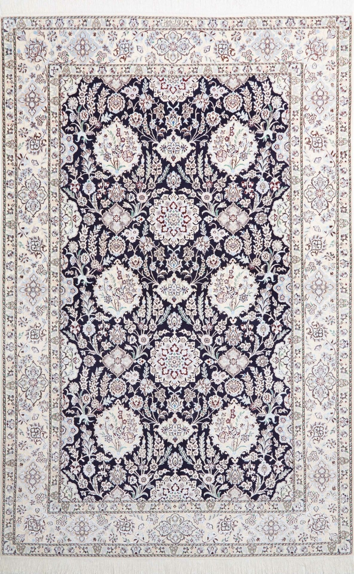 Nain Persian Rug 156 × 232 cm in Wool, hand-knotted