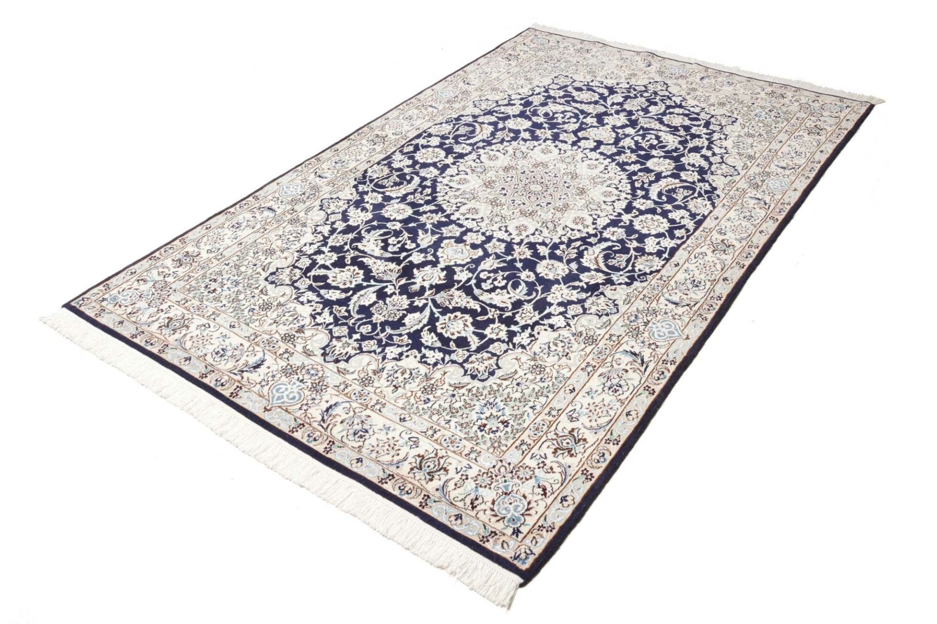 Alternative view of Nain Persian Rug 146 × 235 cm in Wool, hand-knotted