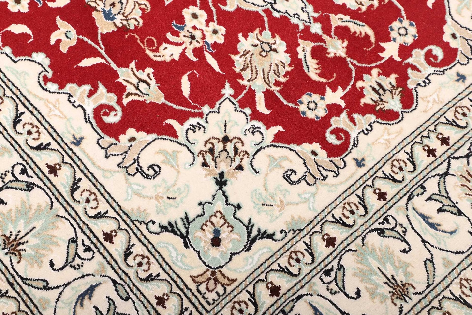 Wool Nain Persian Rug 148 × 220 cm, hand-knotted - Image 6