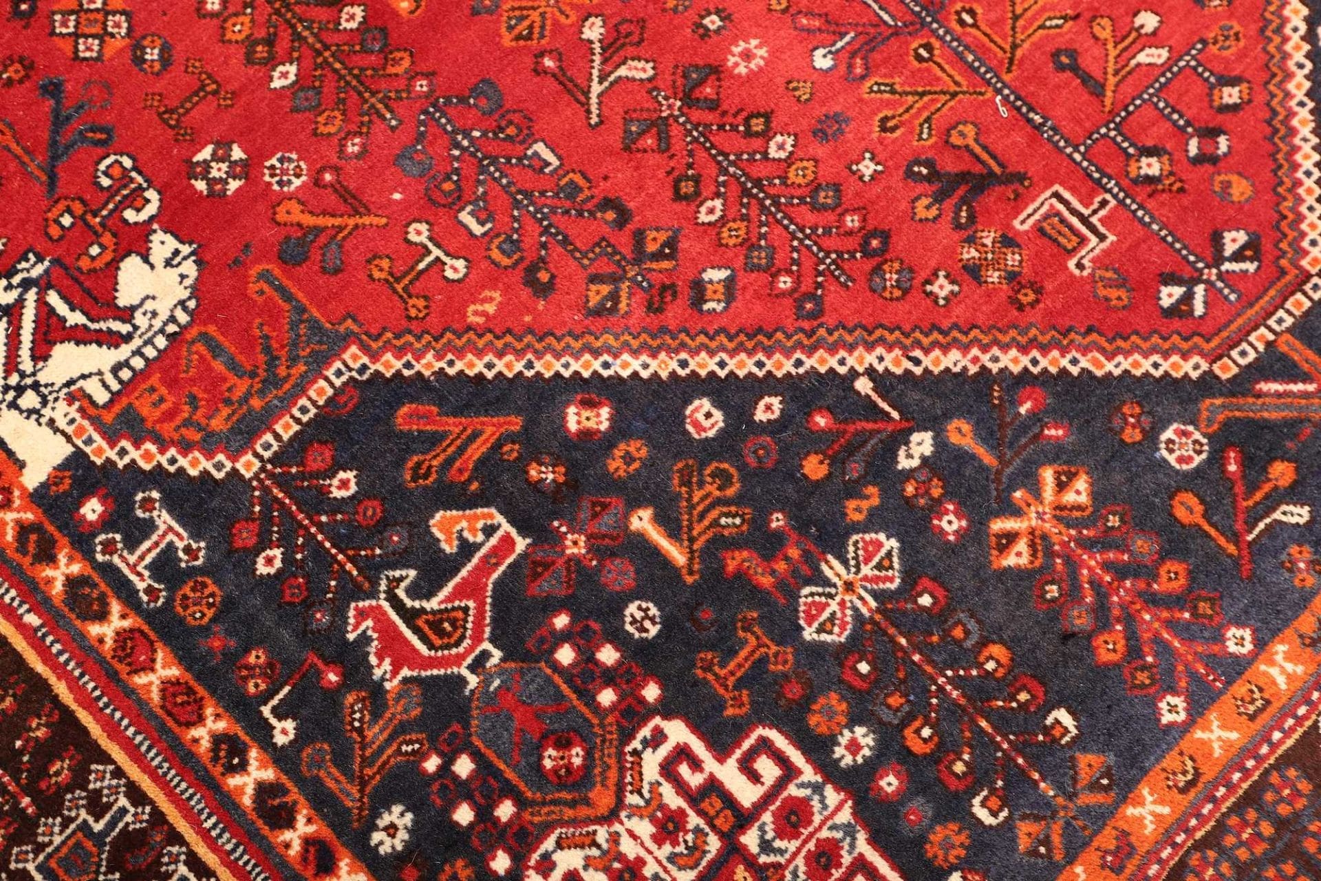 Hand-Knotted Shiraz Persian Rug, 163 × 260 cm, Wool - Image 6