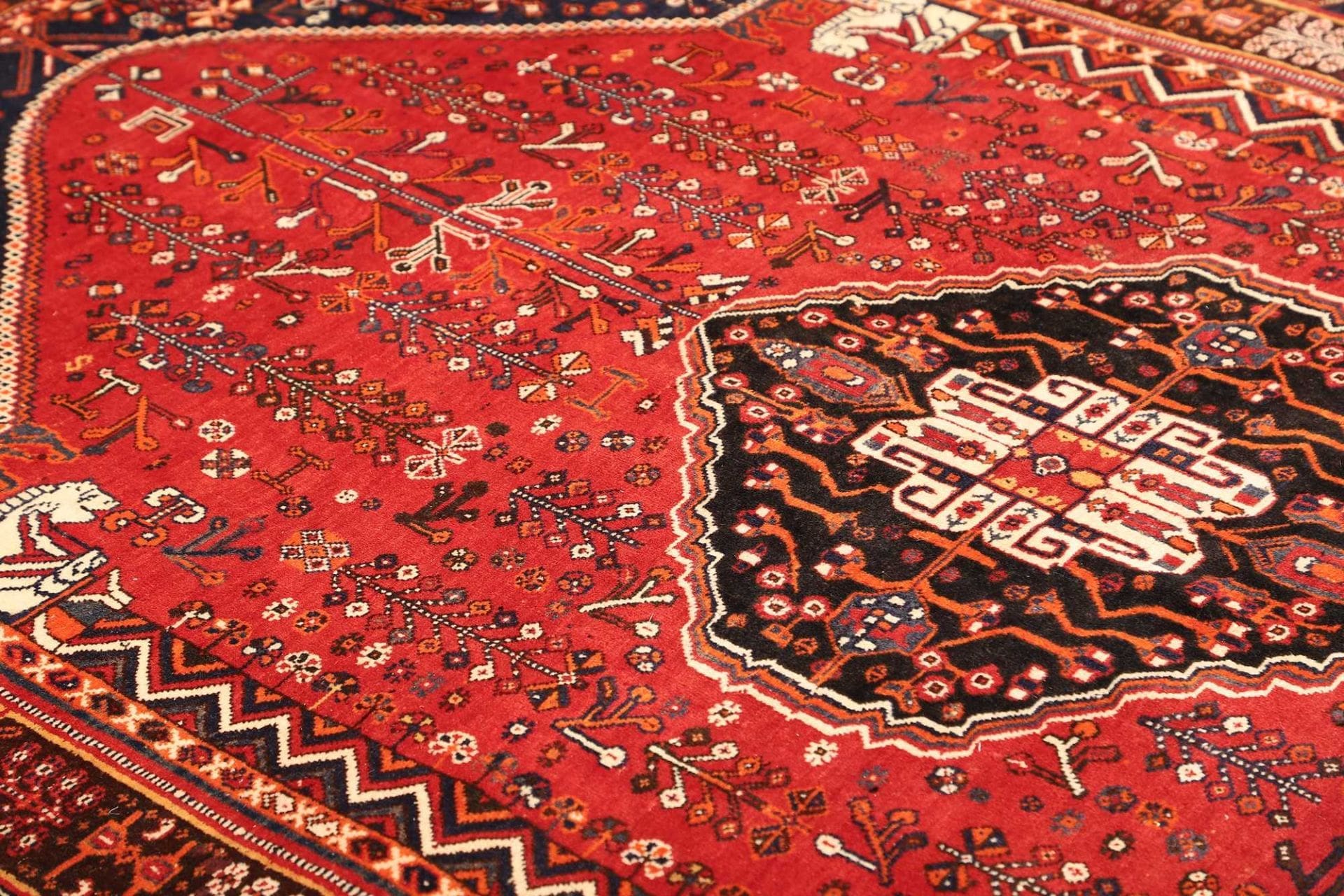 Hand-Knotted Shiraz Persian Rug, 163 × 260 cm, Wool - Image 7
