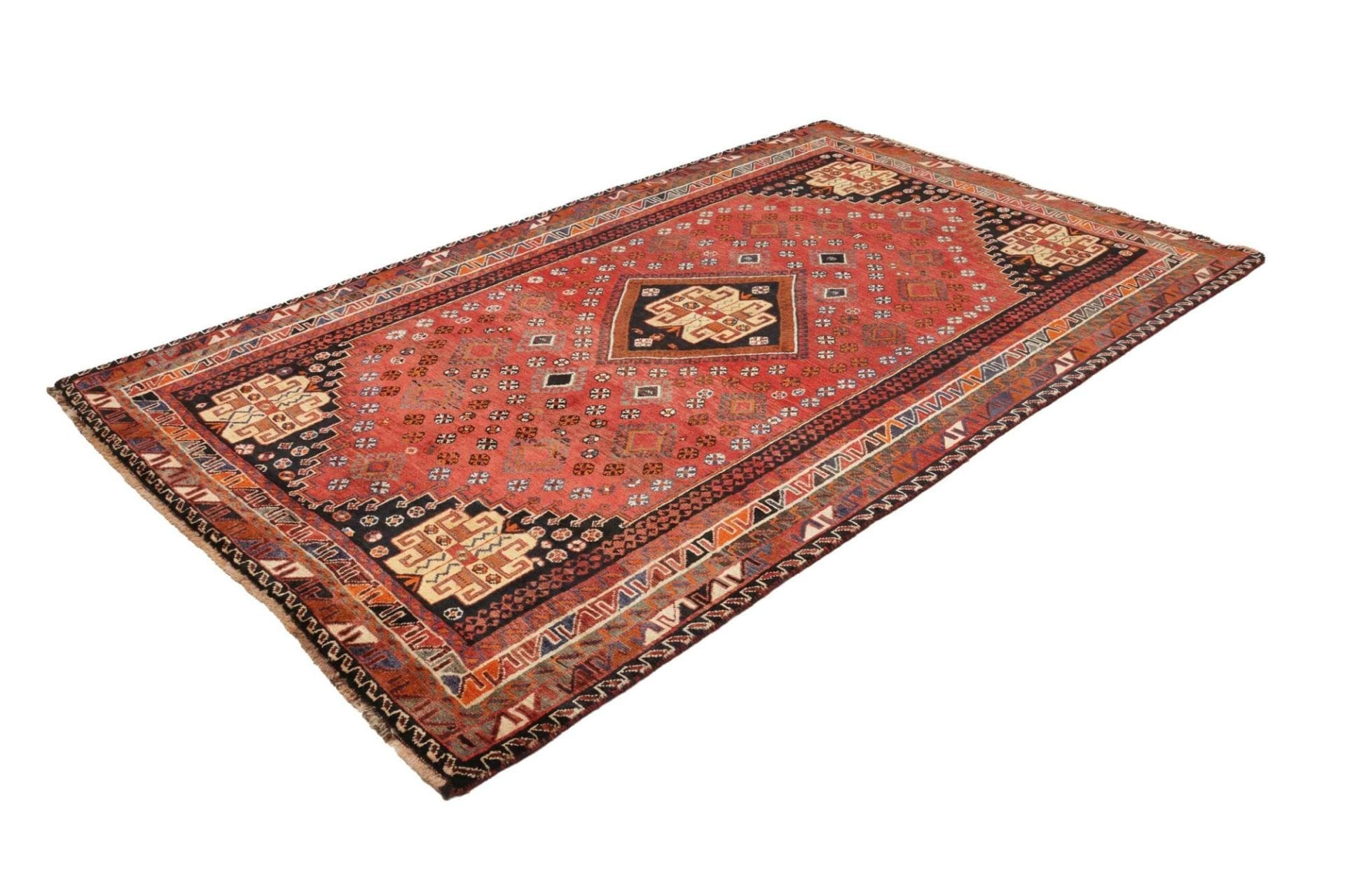 Alternative view of Qashqai Persian Rug 163 × 260 cm in Wool, hand-knotted