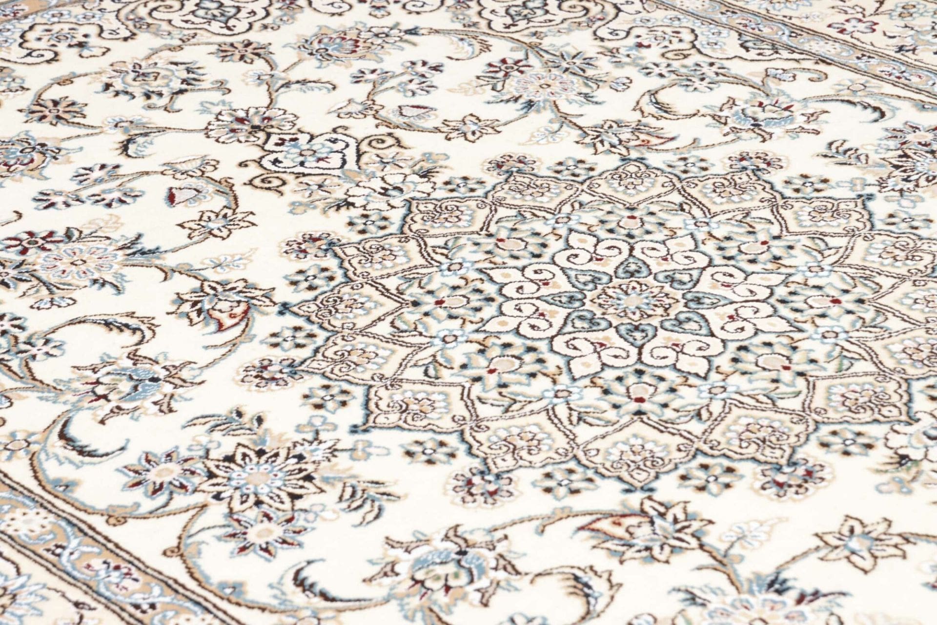 Wool Nain Persian Rug 148 × 222 cm, hand-knotted - Image 8