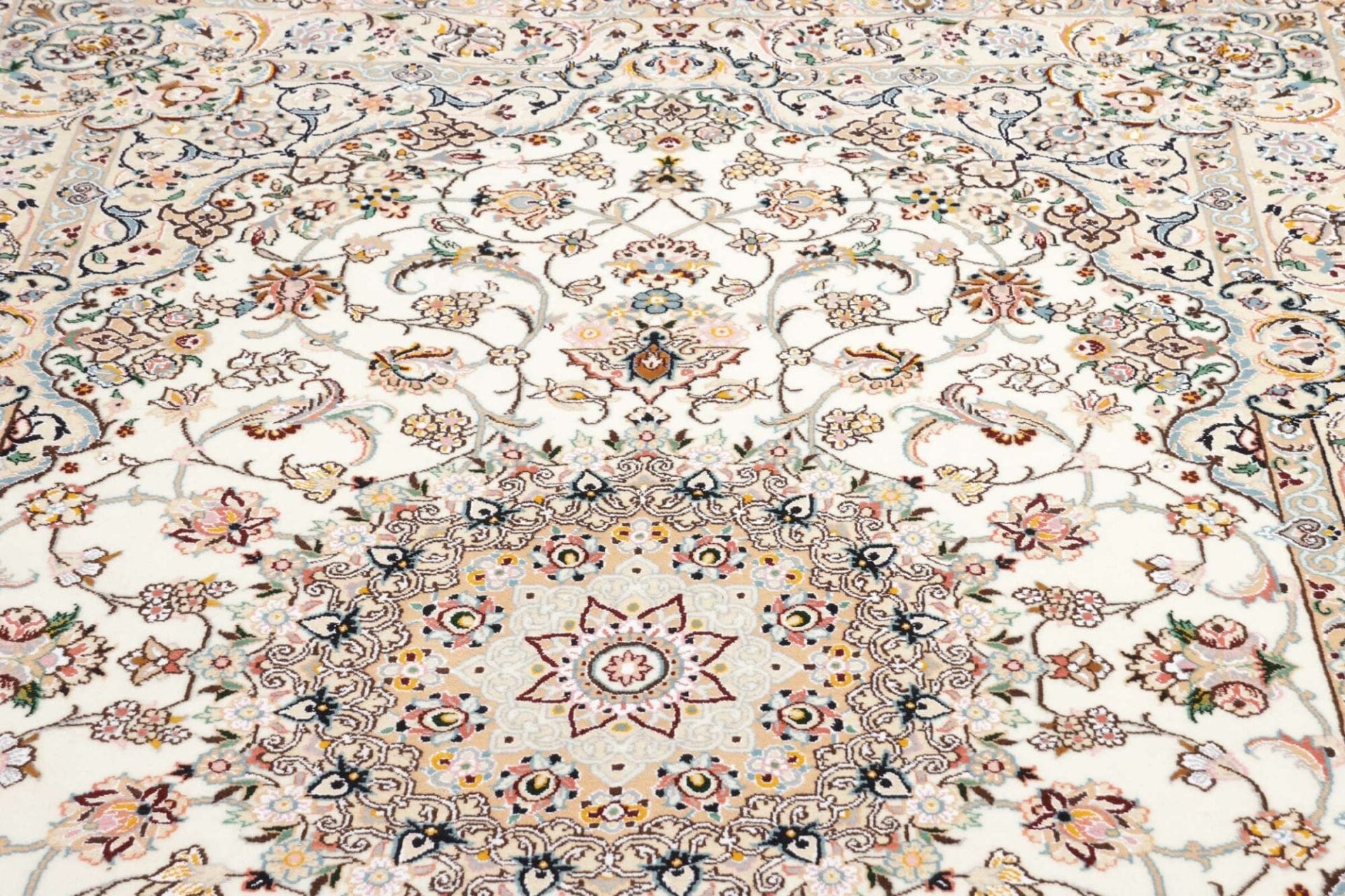 Wool Nain Persian Rug 167 × 258 cm, hand-knotted - Image 9