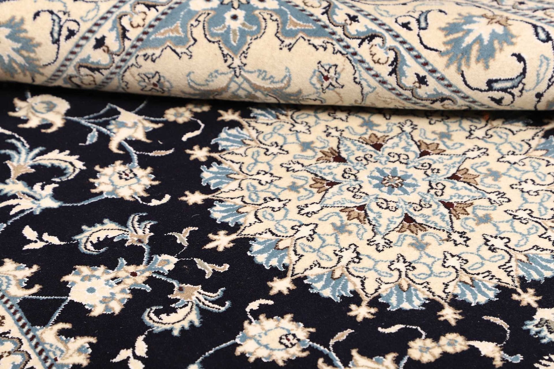 Wool Nain Persian Rug 175 × 250 cm, hand-knotted - Image 10