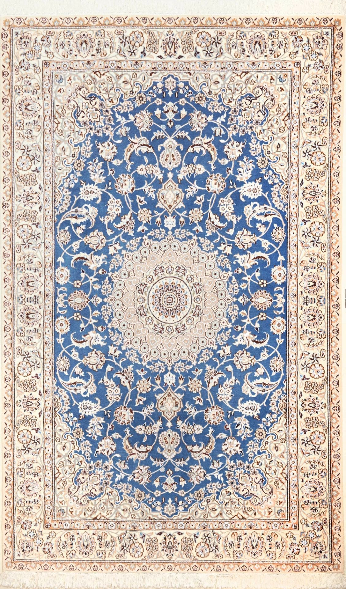 Nain Persian Rug 153 × 235 cm in Wool, hand-knotted