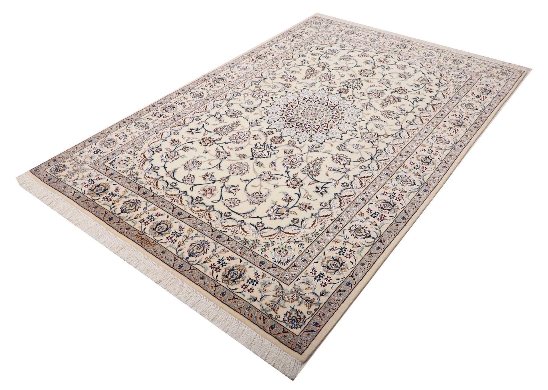 Alternative view of Nain Persian Rug 159 × 234 cm in Wool, hand-knotted