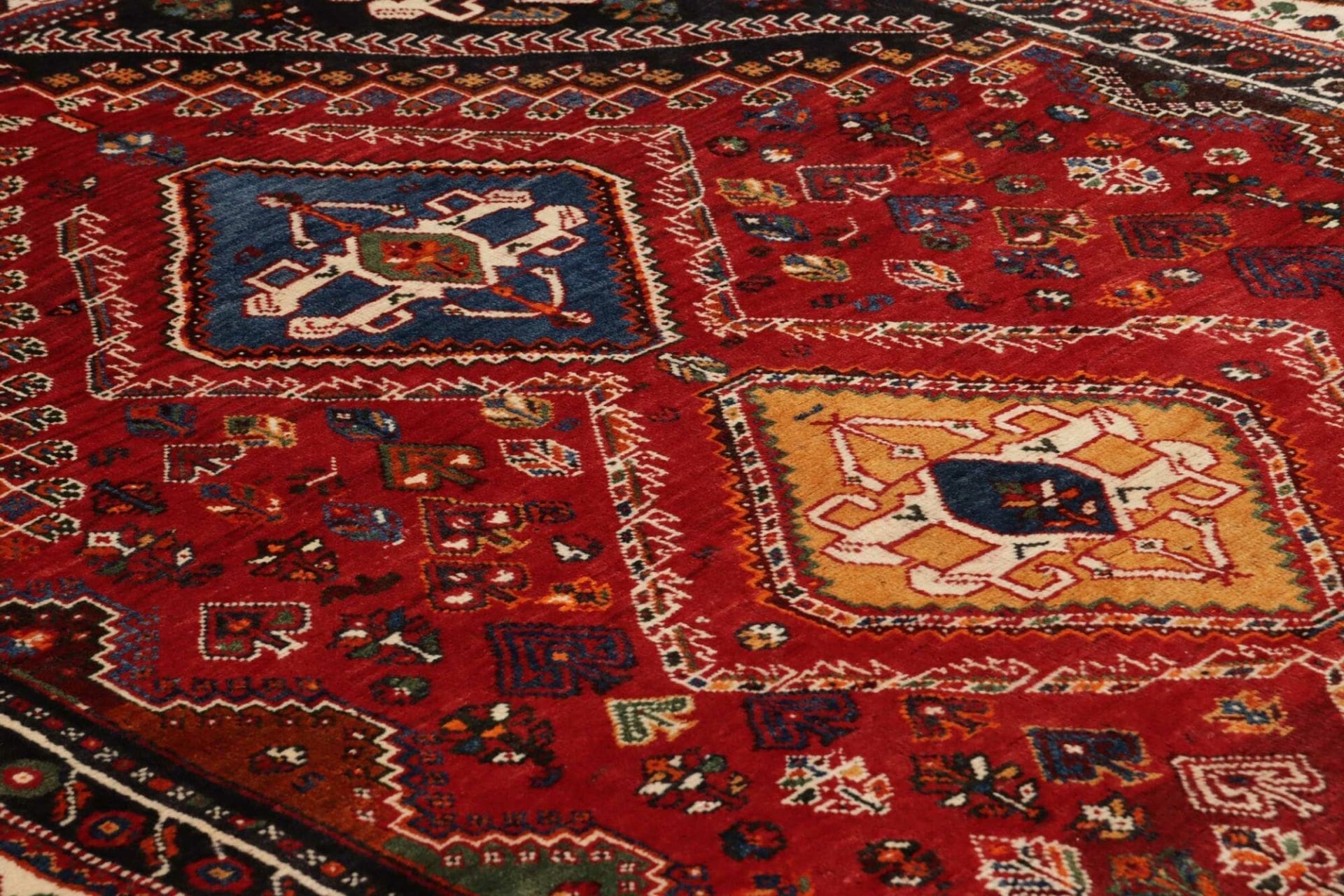 Qashqai Persian Rug 165 × 218 cm in Wool, hand-knotted - Image 7