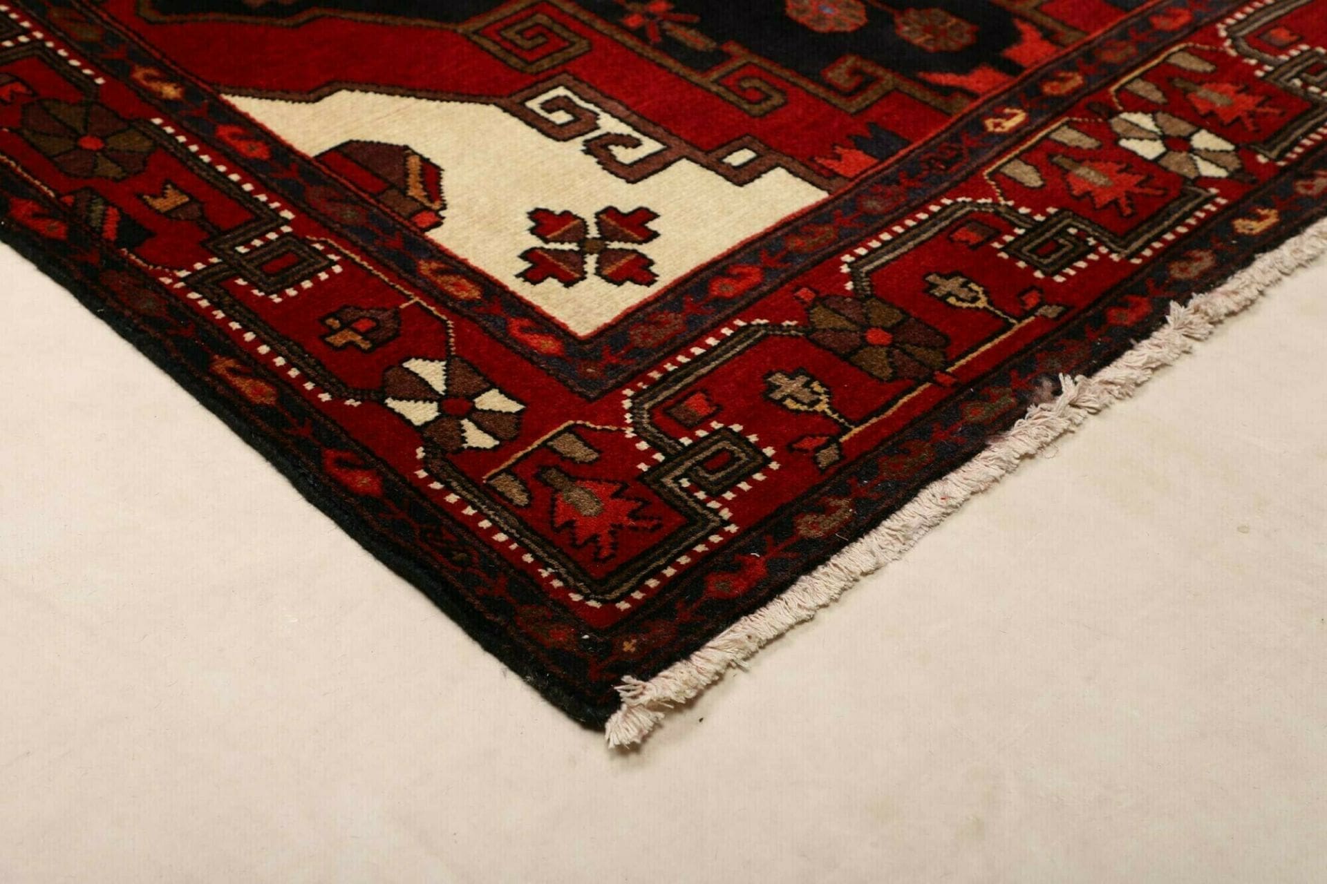 Hamadan Persian Rug 144 × 224 cm in Wool, hand-knotted - Image 5