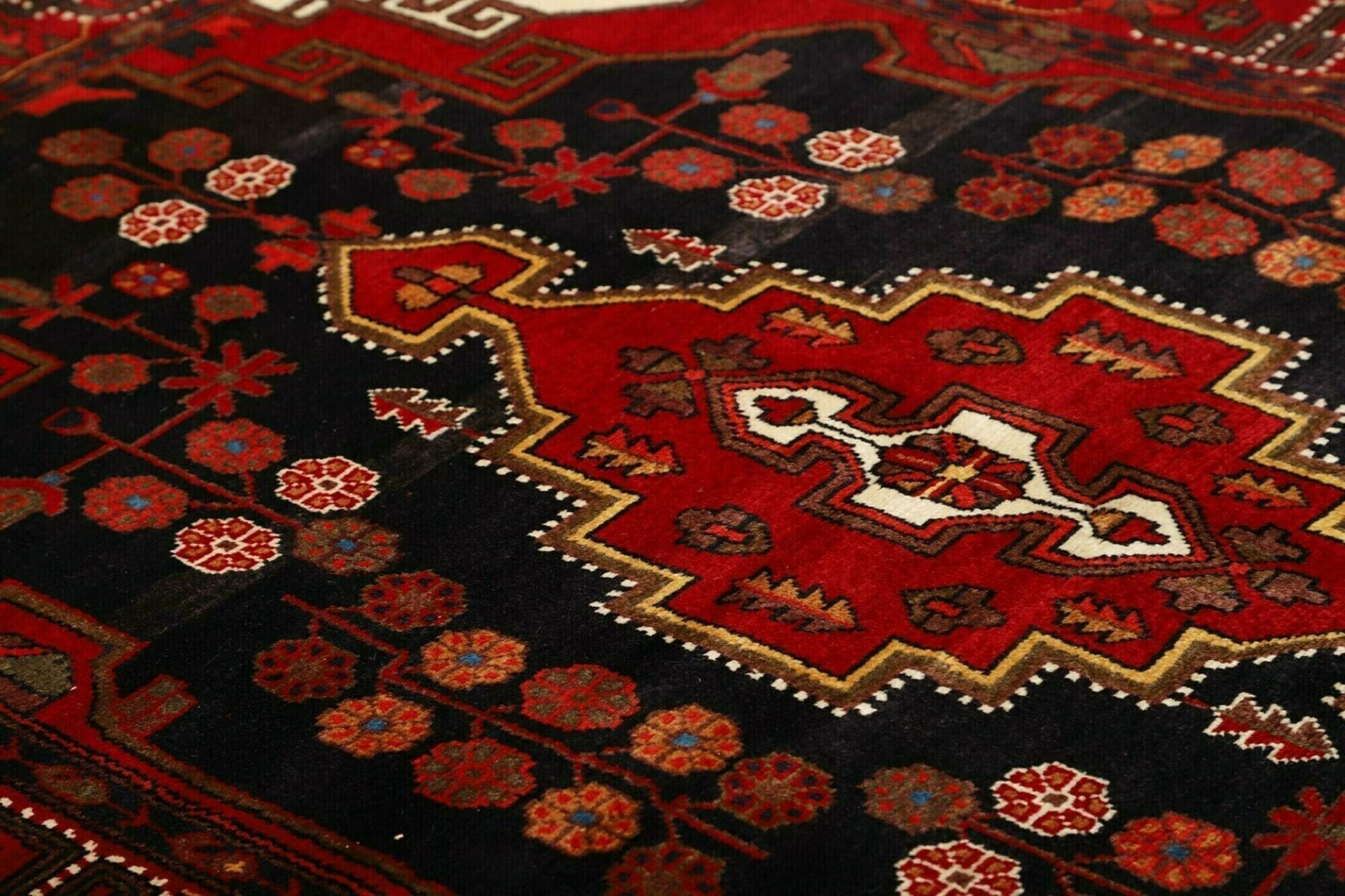 Hamadan Persian Rug 144 × 224 cm in Wool, hand-knotted - Image 7