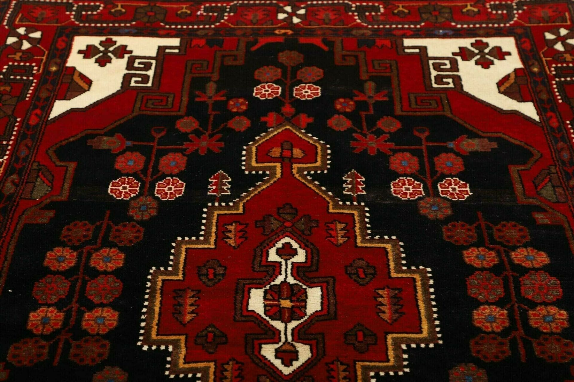 Hamadan Persian Rug 144 × 224 cm in Wool, hand-knotted - Image 8