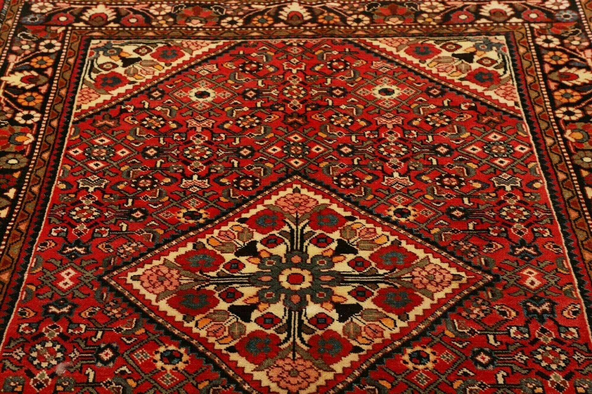 Hamadan Persian Rug 158 × 222 cm in Wool, hand-knotted - Image 7
