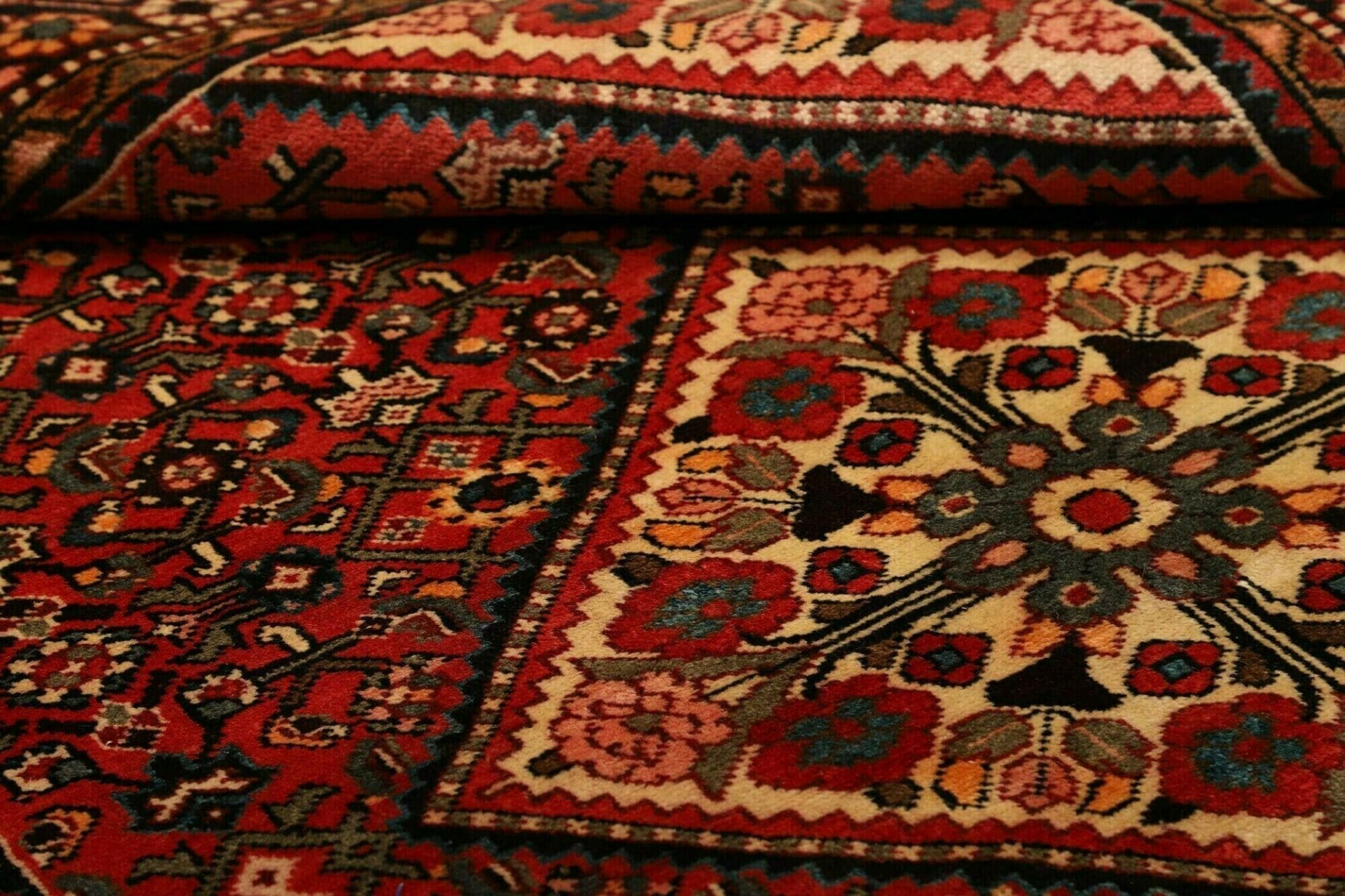 Hamadan Persian Rug 158 × 222 cm in Wool, hand-knotted - Image 10