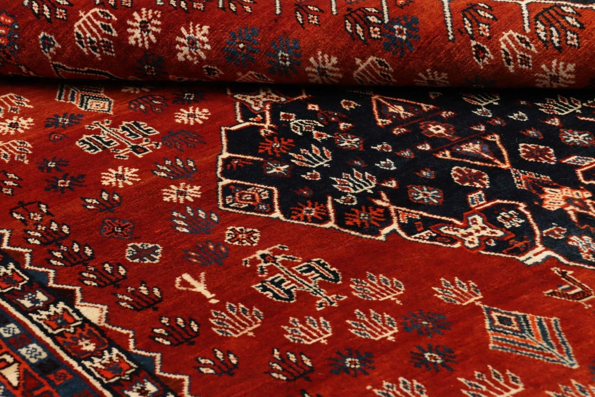 Wool Shiraz Persian Rug 173 × 272 cm, hand-knotted - Image 10