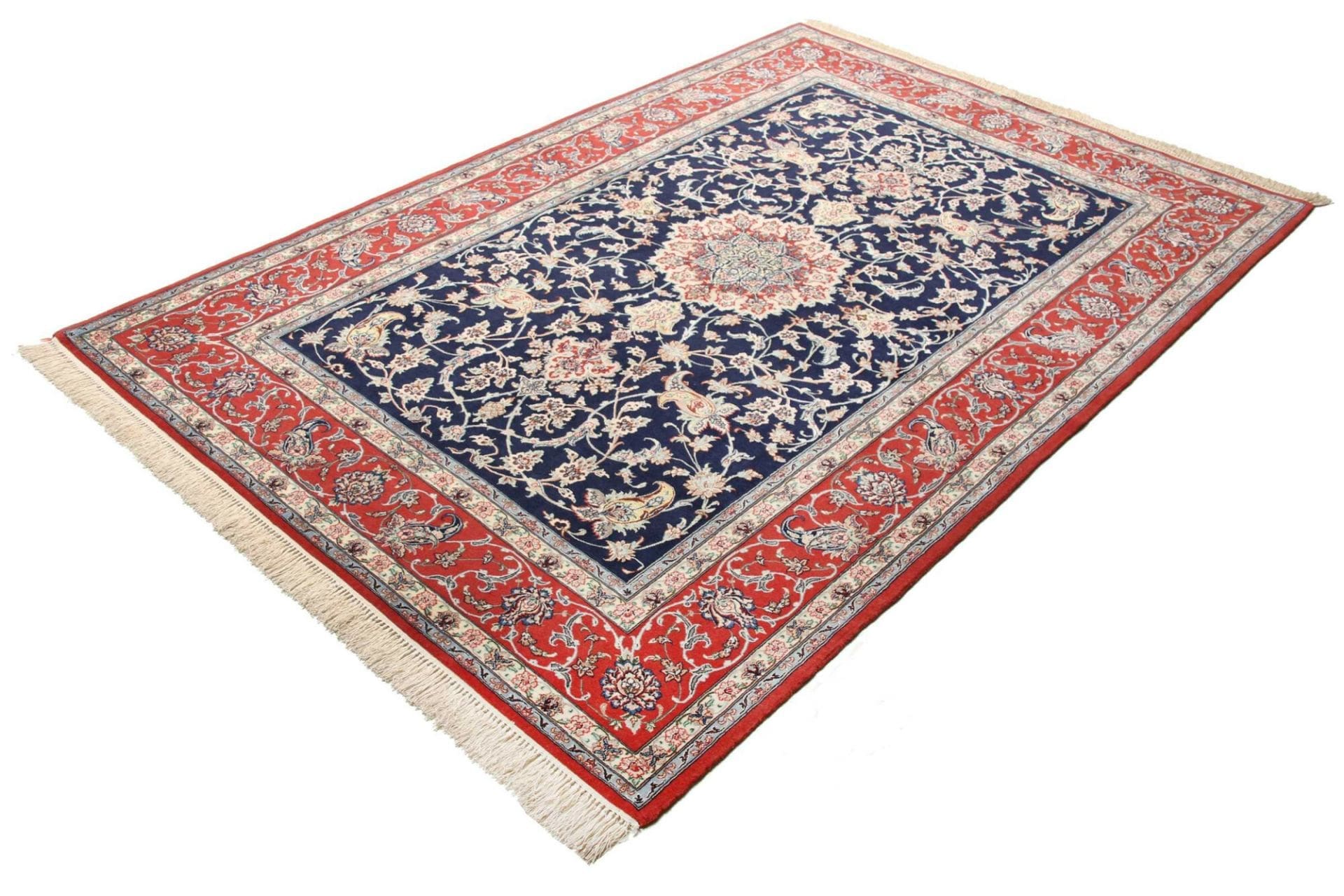 Alternative view of Wool Isfahan Persian Rug 160 × 232 cm, hand-knotted