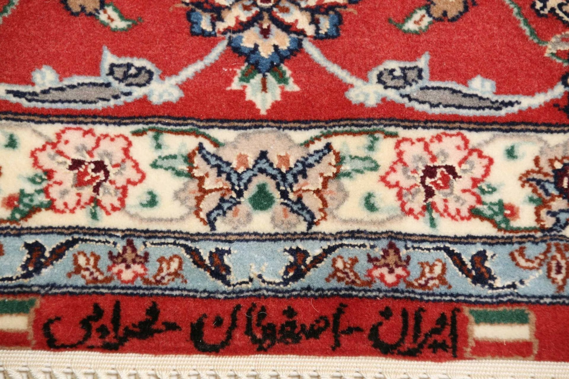 Wool Isfahan Persian Rug 160 × 232 cm, hand-knotted - Image 7