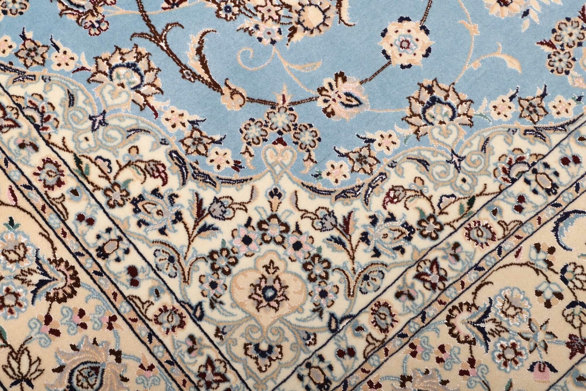 Wool Nain Persian Rug 159 × 235 cm, hand-knotted - Image 6