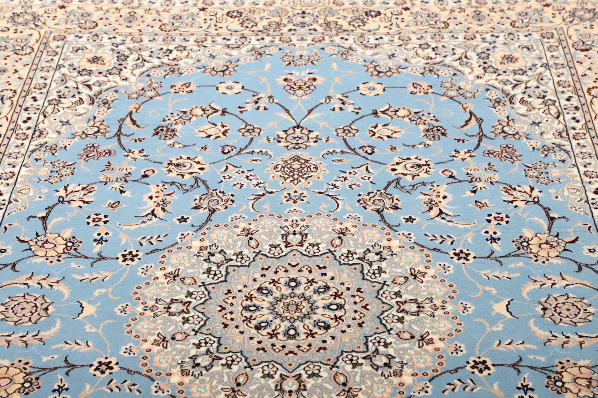 Wool Nain Persian Rug 159 × 235 cm, hand-knotted - Image 8