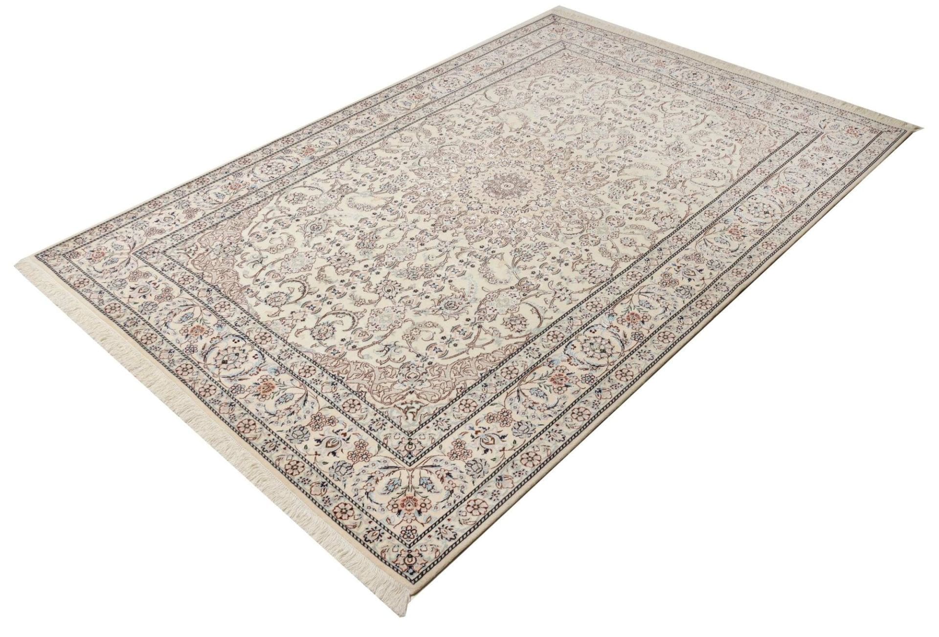 Alternative view of Nain Persian Rug 164 × 237 cm in Wool, hand-knotted