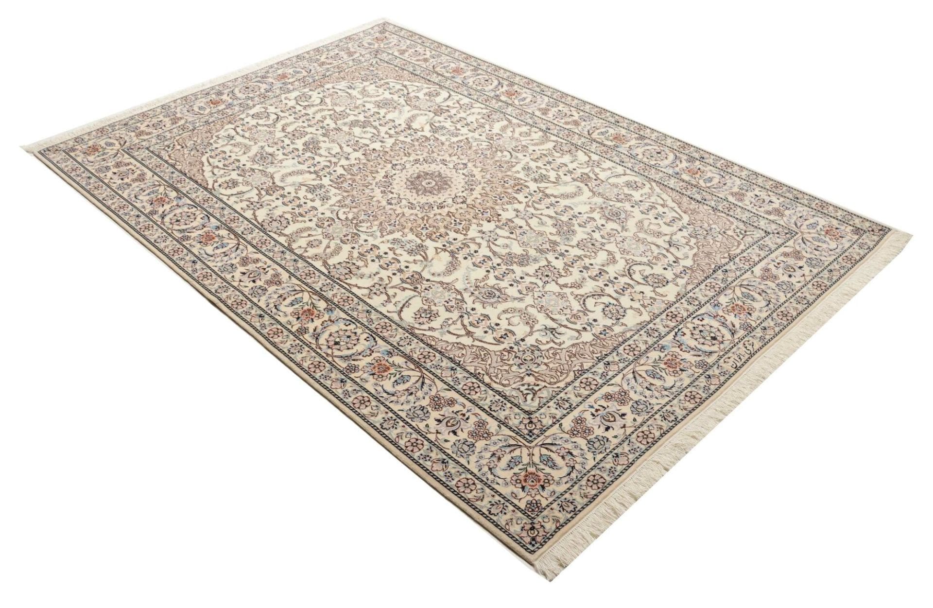 Nain Persian Rug 164 × 237 cm in Wool, hand-knotted - Image 3