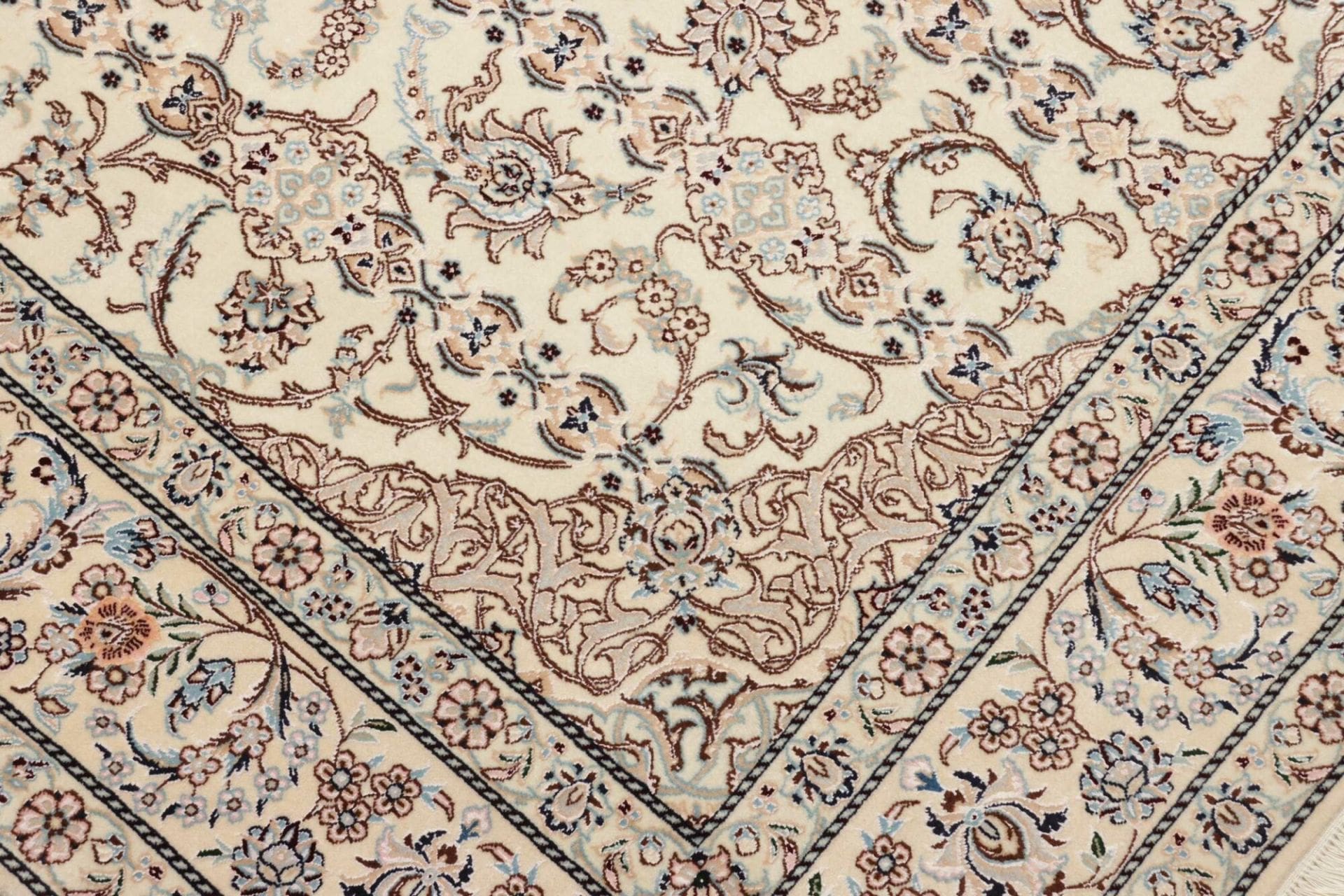 Nain Persian Rug 164 × 237 cm in Wool, hand-knotted - Image 6