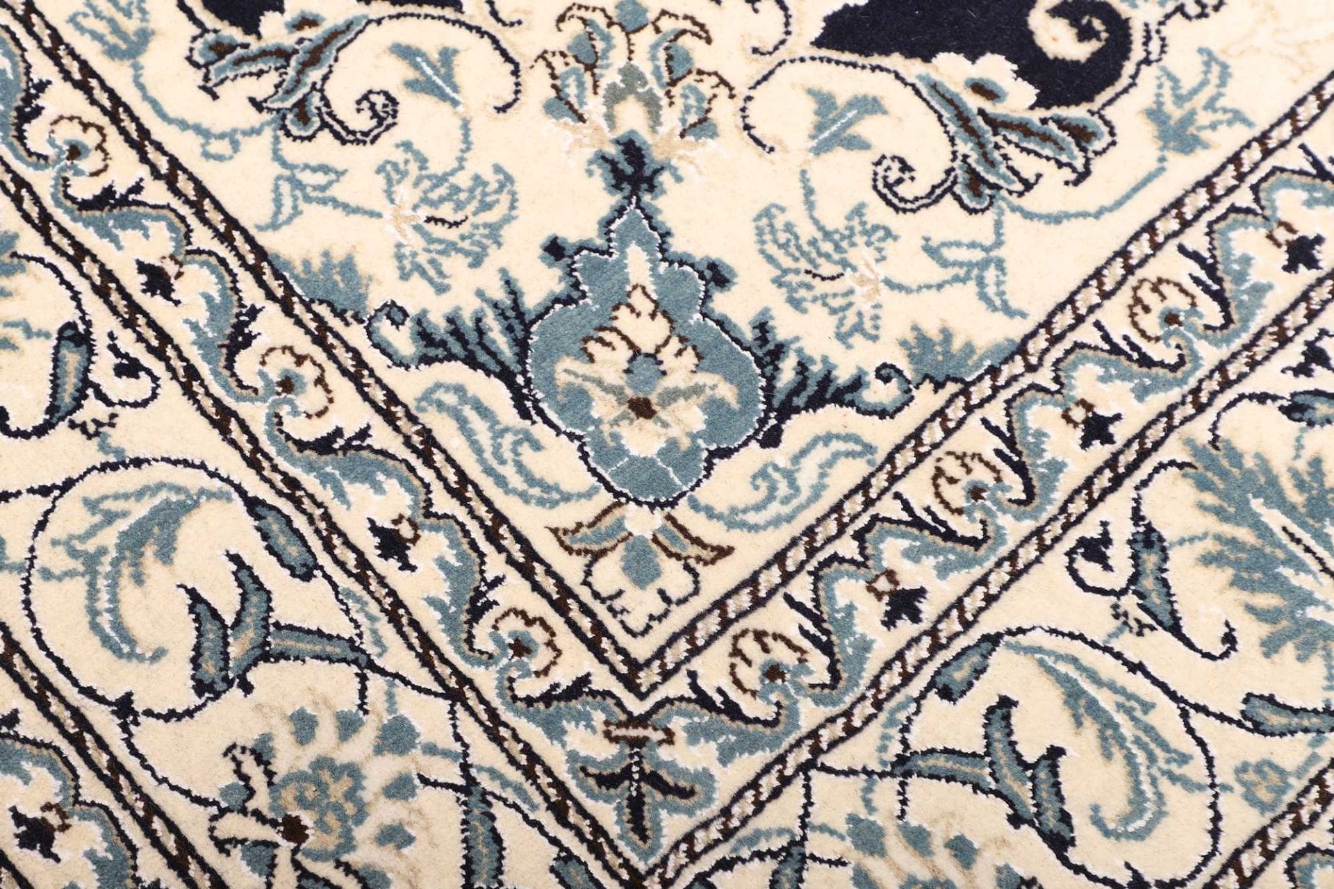 Hand-Knotted Nain Persian Rug, 153 × 215 cm, Wool - Image 6