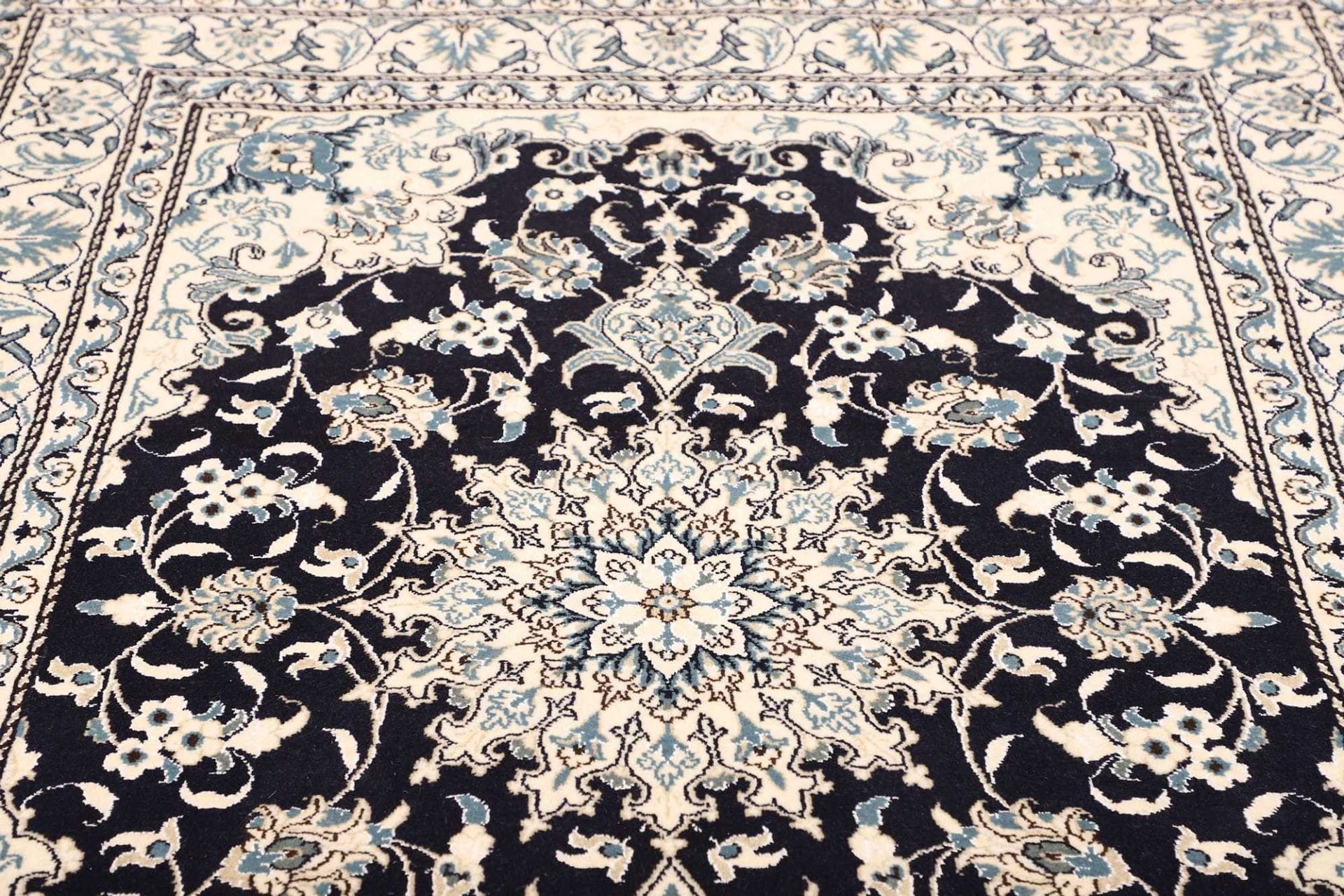 Hand-Knotted Nain Persian Rug, 153 × 215 cm, Wool - Image 8