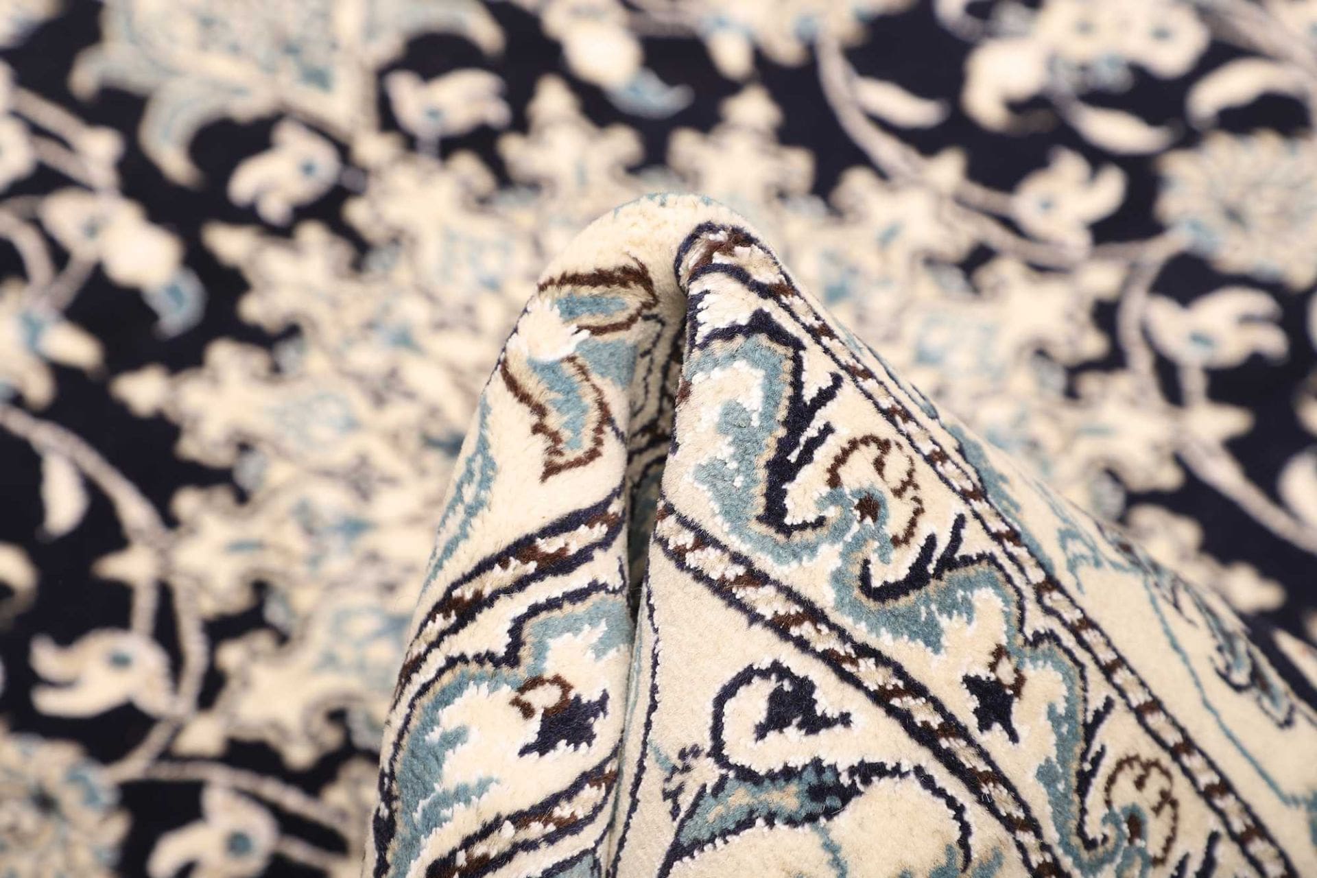 Hand-Knotted Nain Persian Rug, 153 × 215 cm, Wool - Image 9