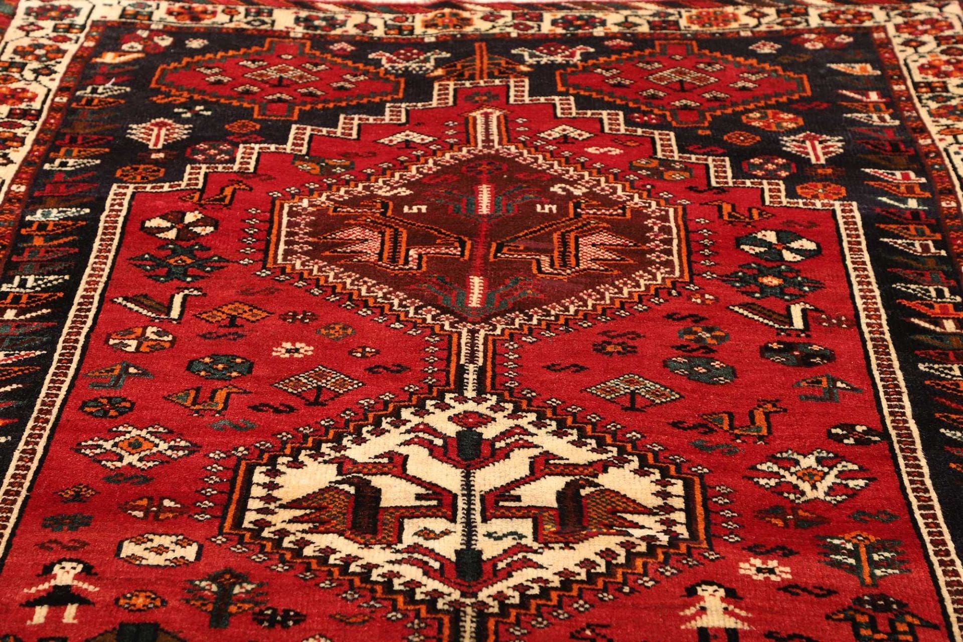 Wool Shiraz Persian Rug 173 × 255 cm, hand-knotted - Image 8
