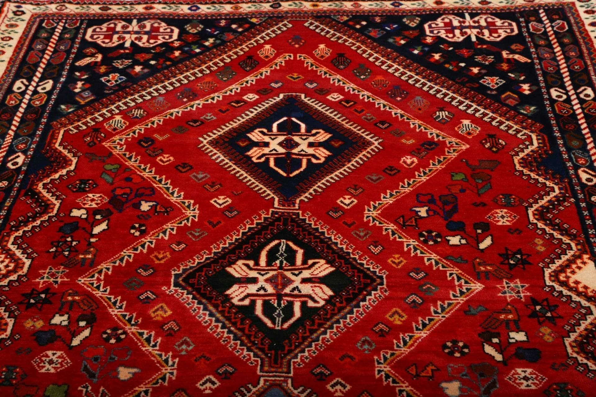 Shiraz Persian Rug 173 × 262 cm in Wool, hand-knotted - Image 8