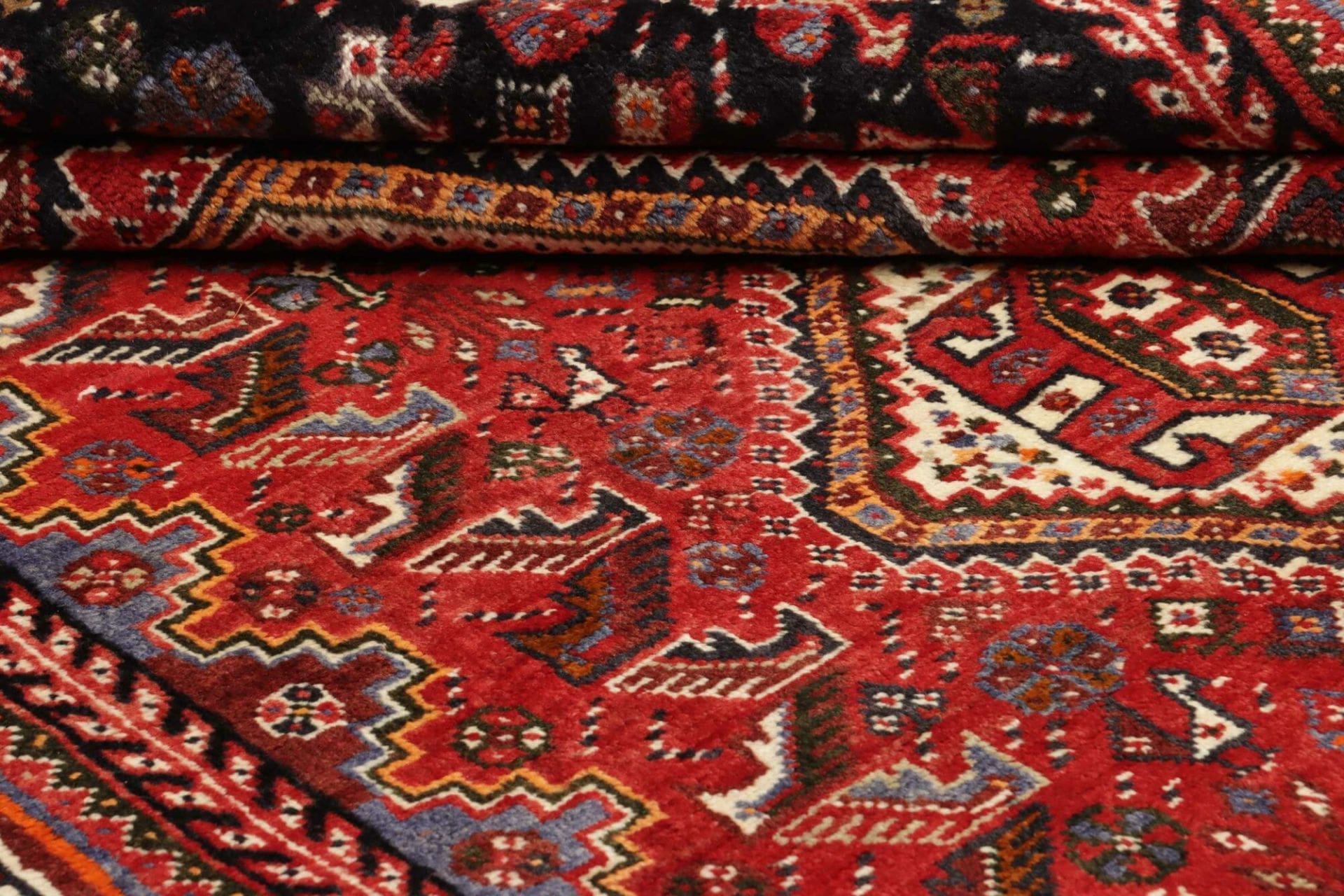 Wool Shiraz Persian Rug 173 × 260 cm, hand-knotted - Image 10