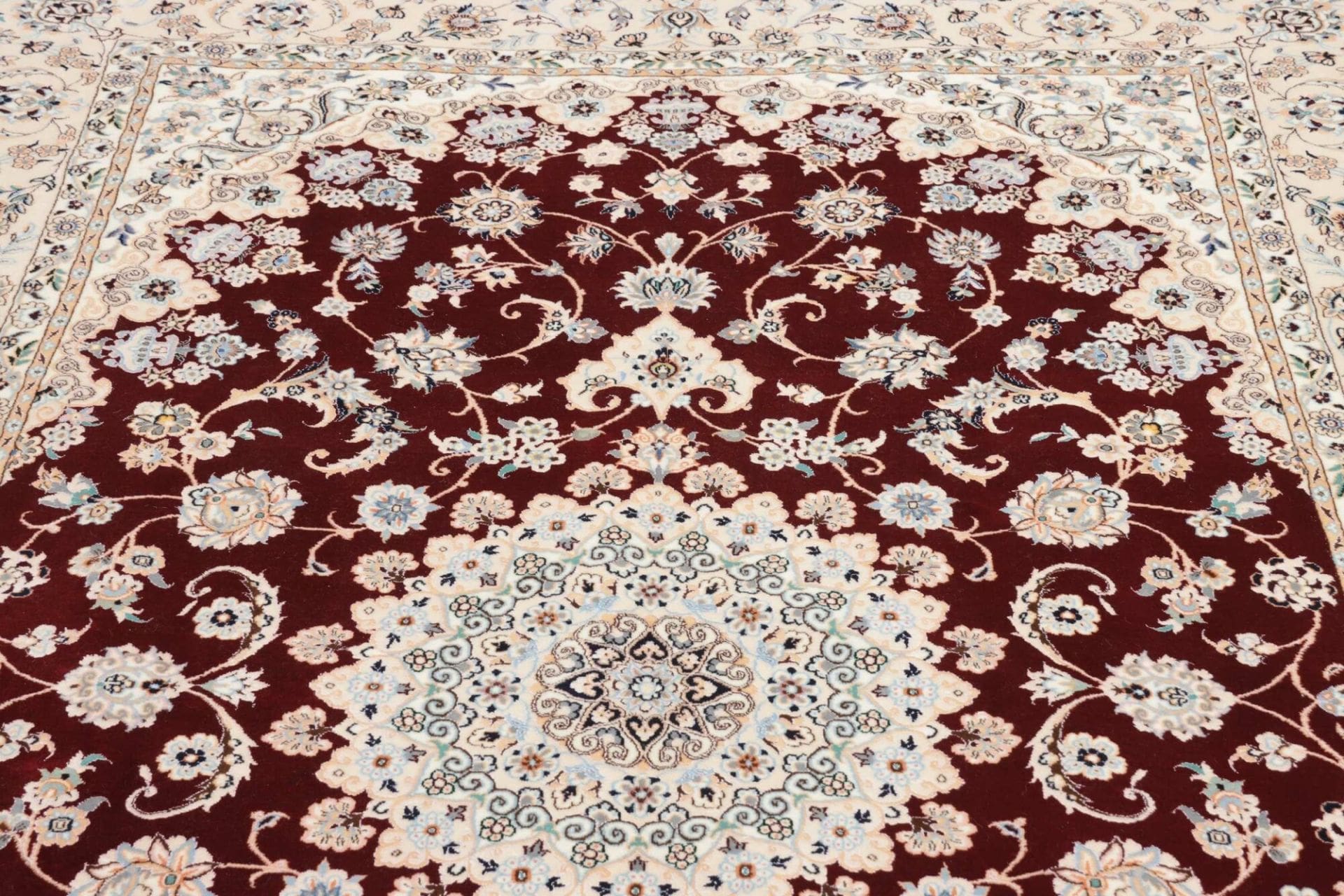 Hand-Knotted Nain Persian Rug, 163 × 240 cm, Wool - Image 8