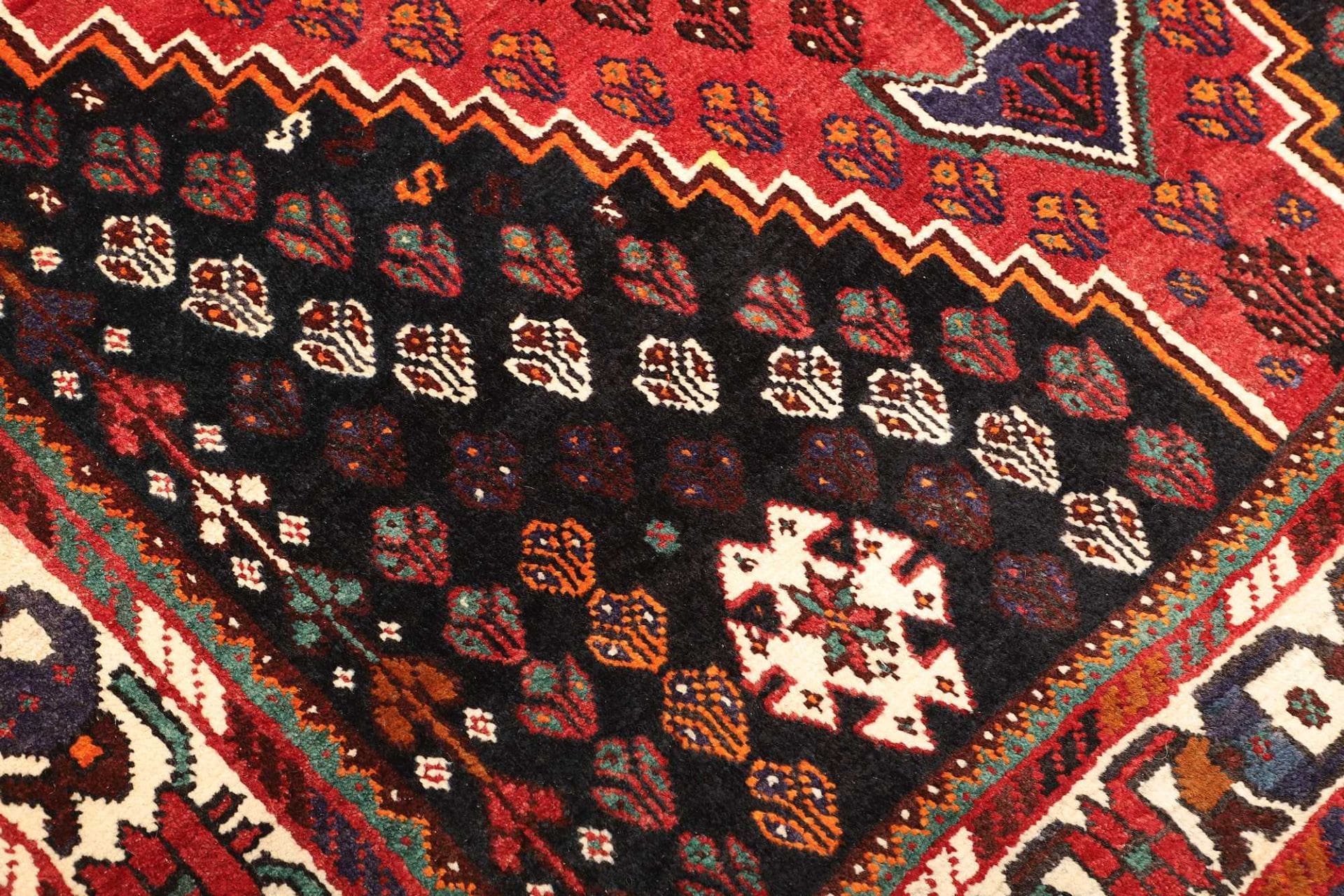 Shiraz Persian Rug 163 × 248 cm in Wool, hand-knotted - Image 6