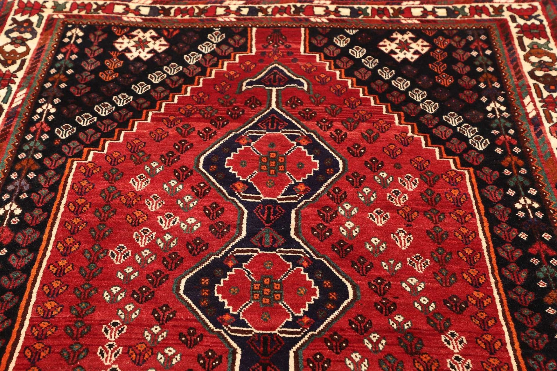 Shiraz Persian Rug 163 × 248 cm in Wool, hand-knotted - Image 8
