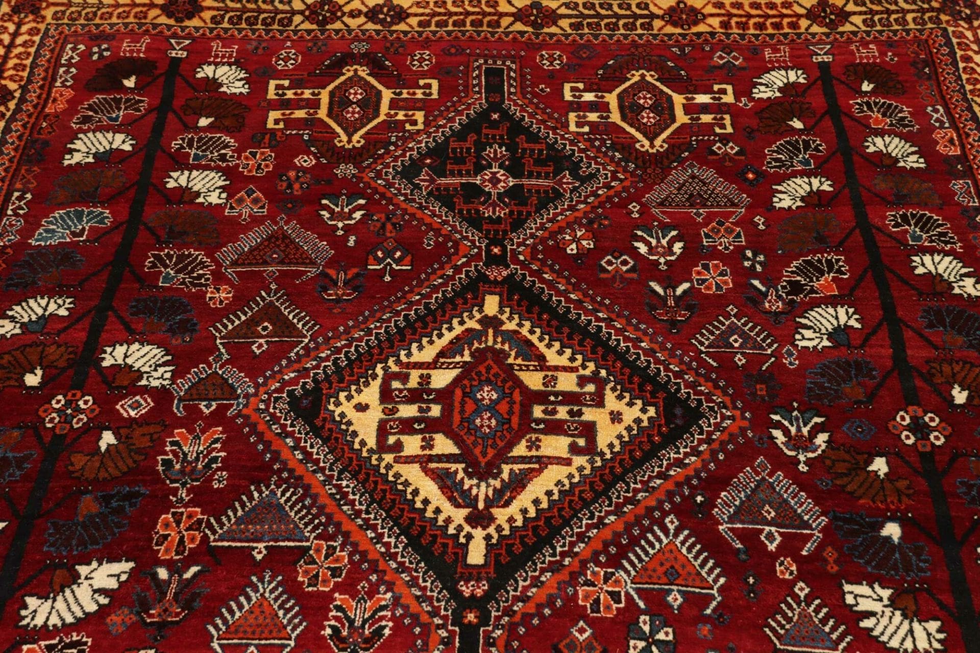 Qashqai Persian Rug 163 × 240 cm in Wool, hand-knotted - Image 8