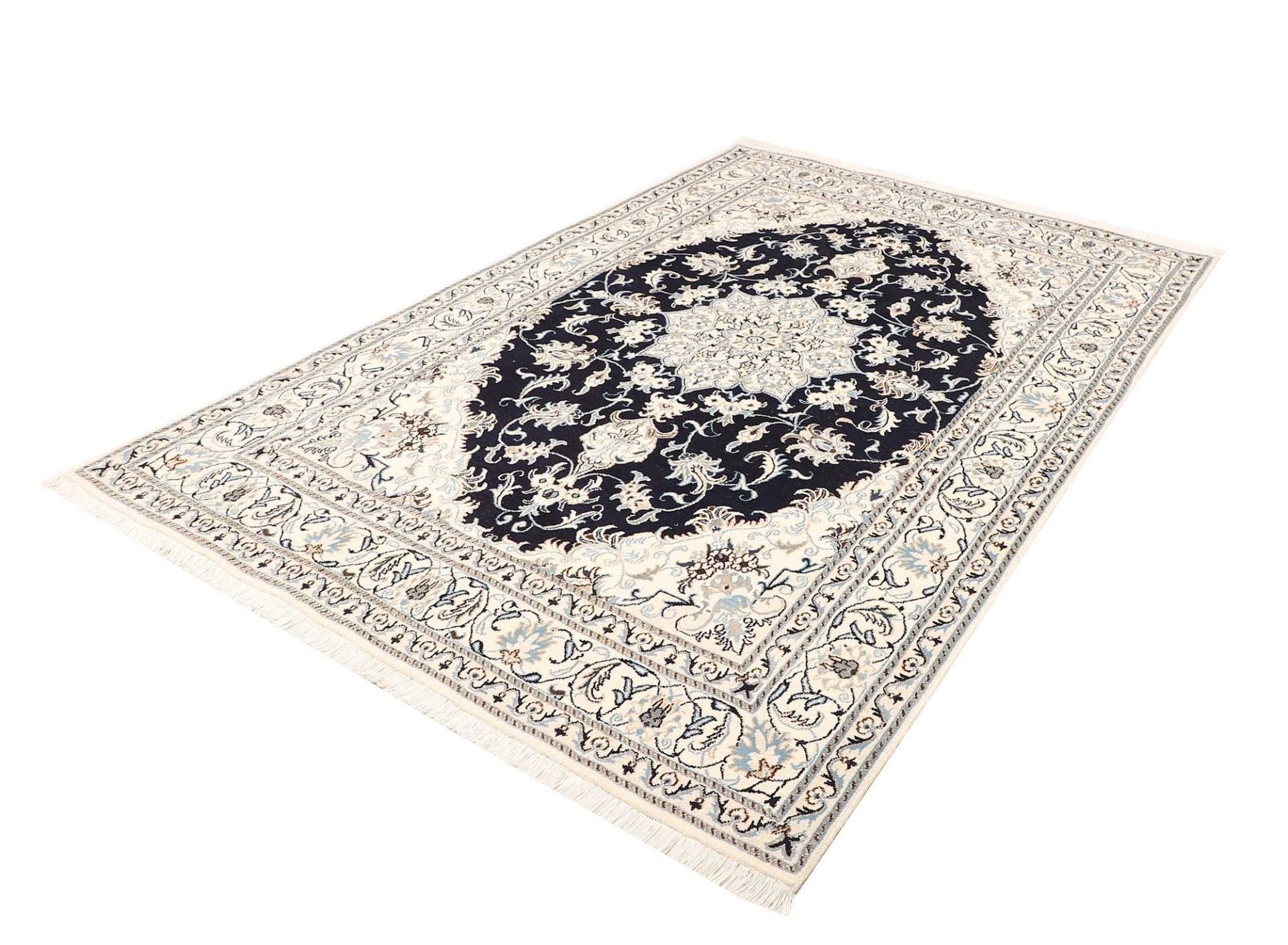 Hand-Knotted Nain Persian Rug, 171 × 255 cm, Wool - Image 3