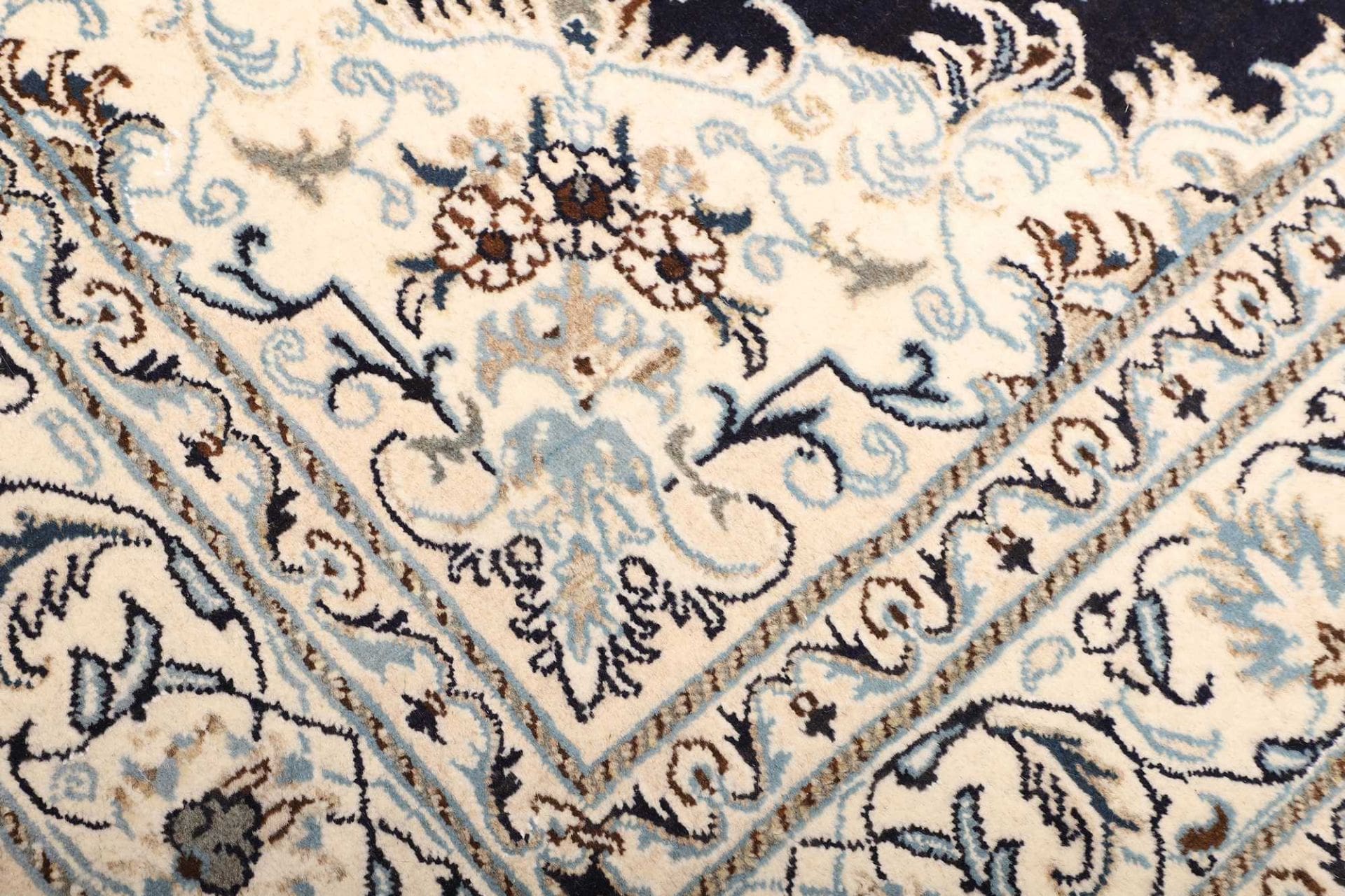 Hand-Knotted Nain Persian Rug, 171 × 255 cm, Wool - Image 7