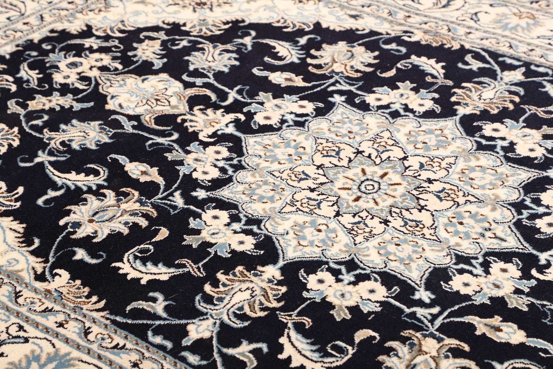 Hand-Knotted Nain Persian Rug, 171 × 255 cm, Wool - Image 8