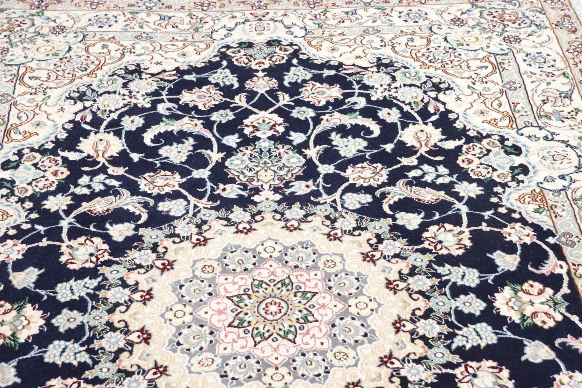 Hand-Knotted Nain Persian Rug, 153 × 235 cm, Wool - Image 9