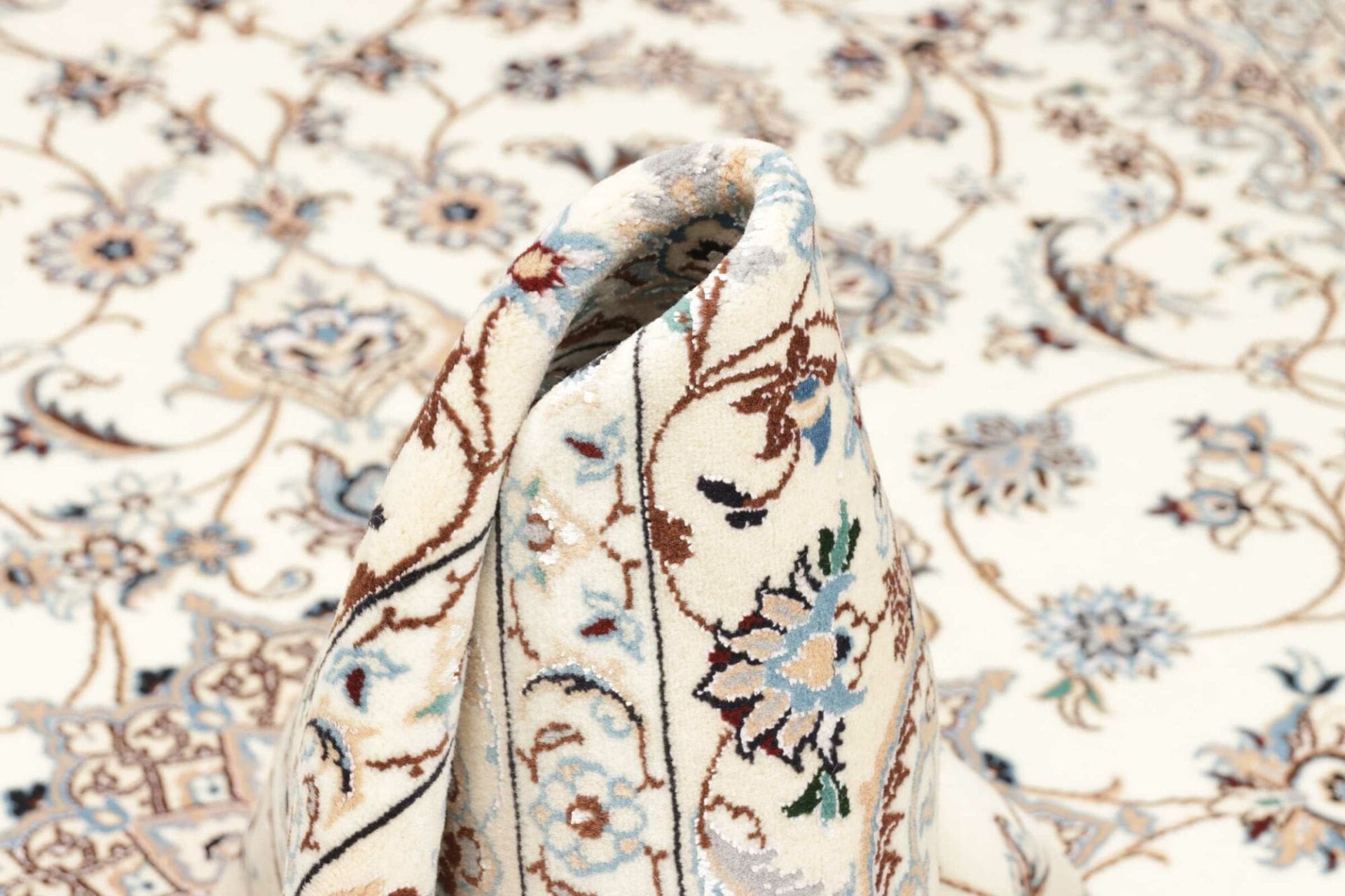 Wool Nain Persian Rug 171 × 272 cm, hand-knotted - Image 10