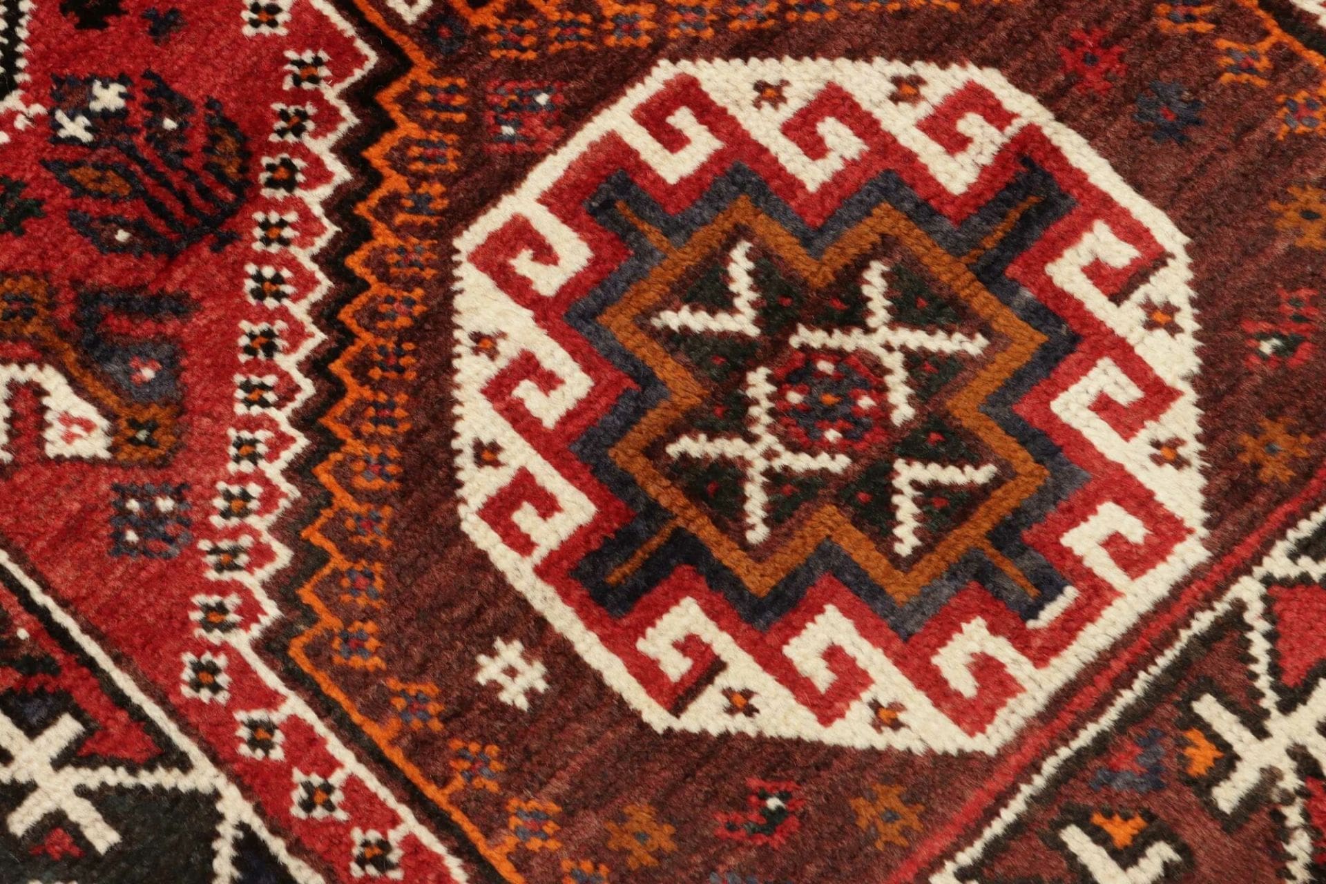 Qashqai Persian Rug 160 × 230 cm in Wool, hand-knotted - Image 6