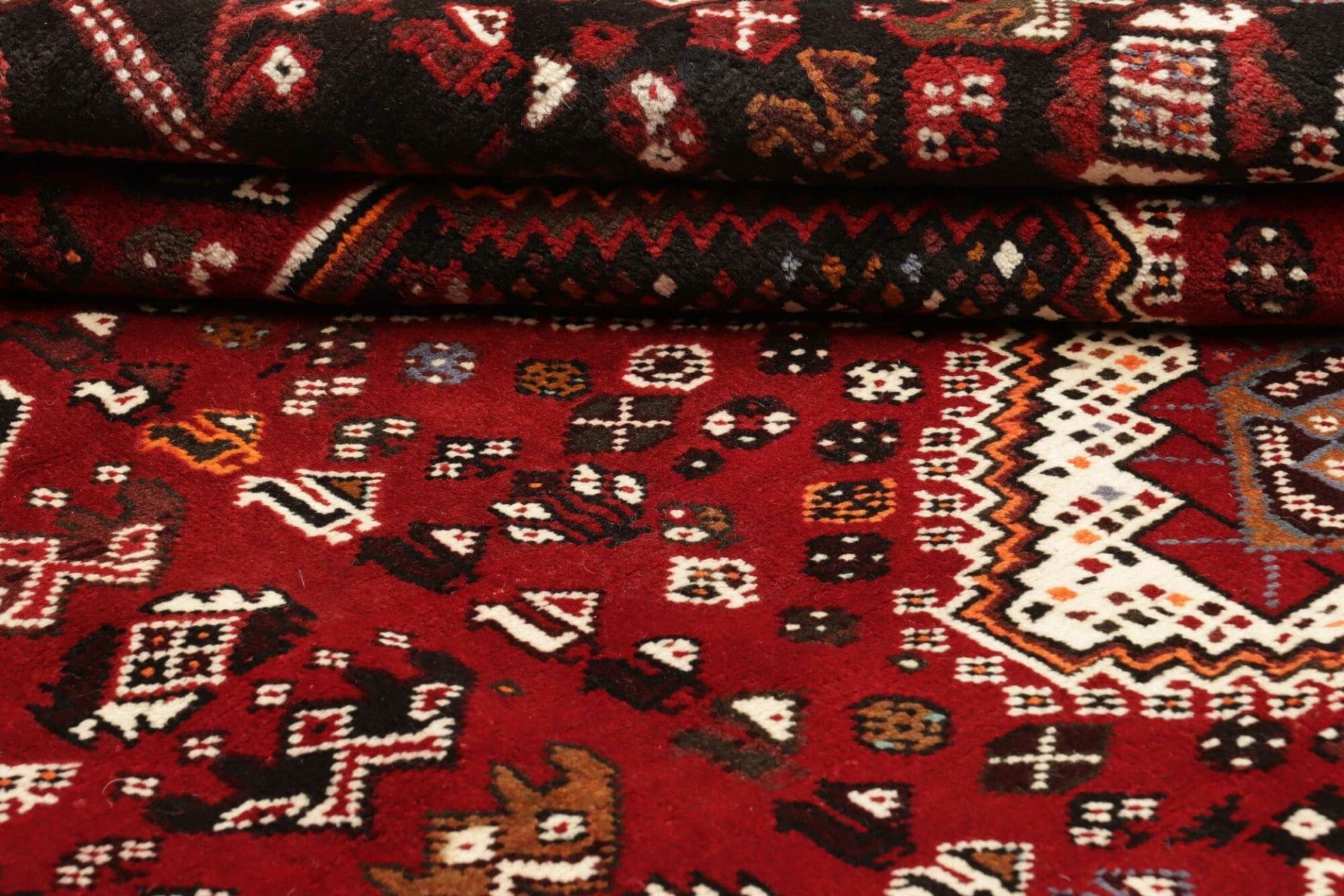 Hand-Knotted Shiraz Persian Rug, 170 × 261 cm, Wool - Image 10