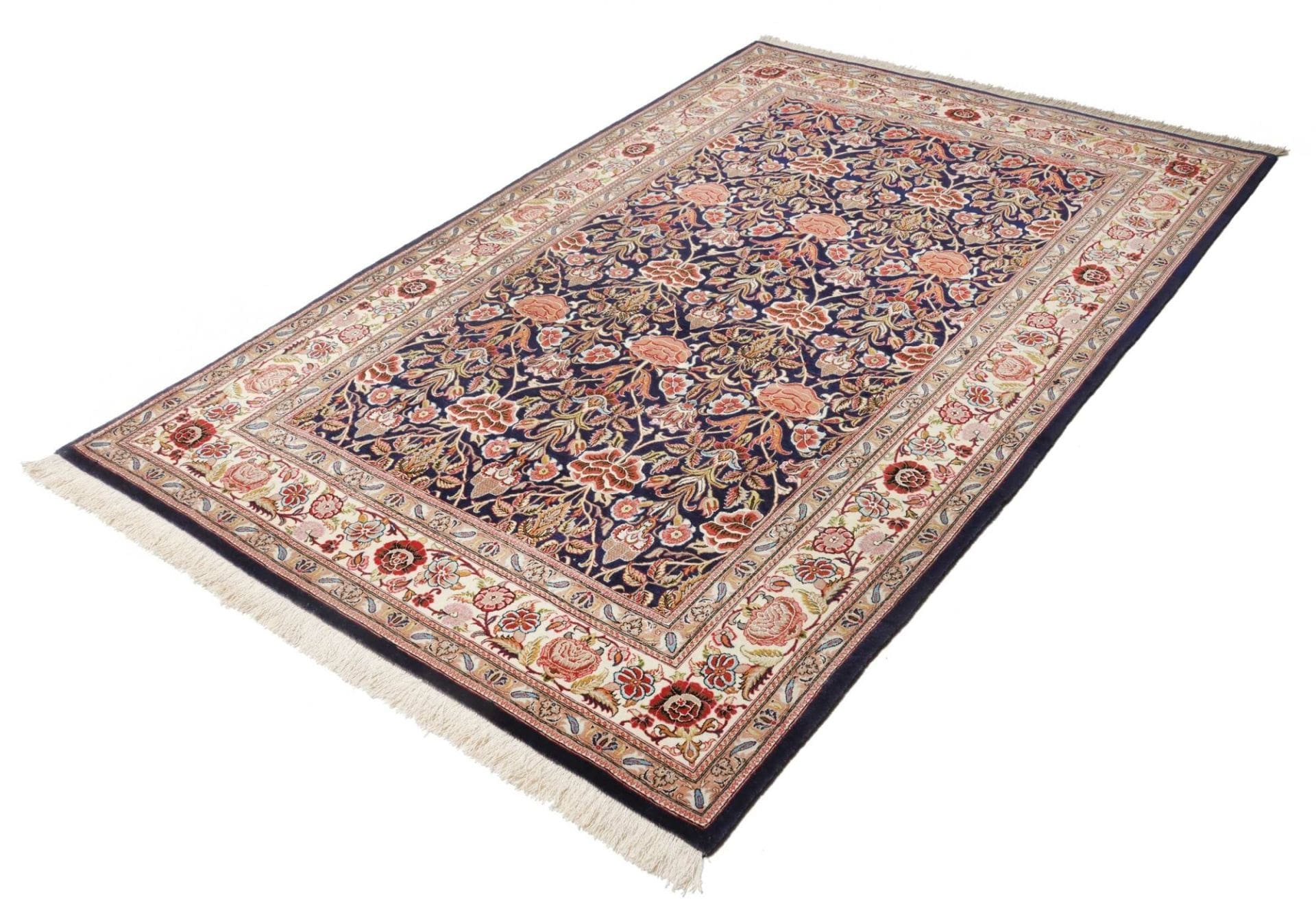 Alternative view of Wool Isfahan Persian Rug 143 × 222 cm, hand-knotted