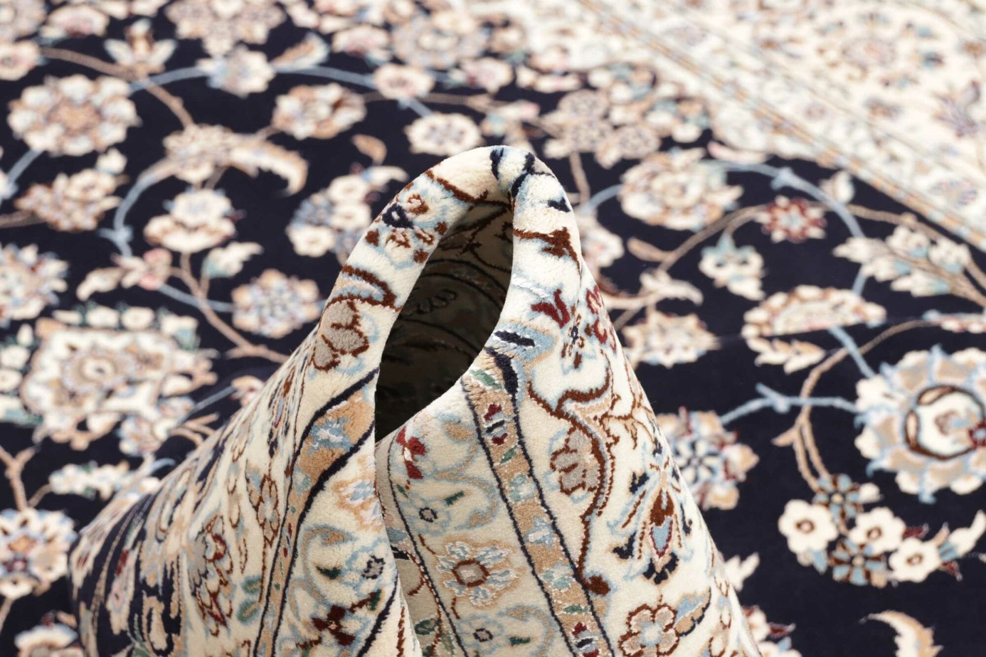 Hand-Knotted Nain Persian Rug, 151 × 223 cm, Wool - Image 9