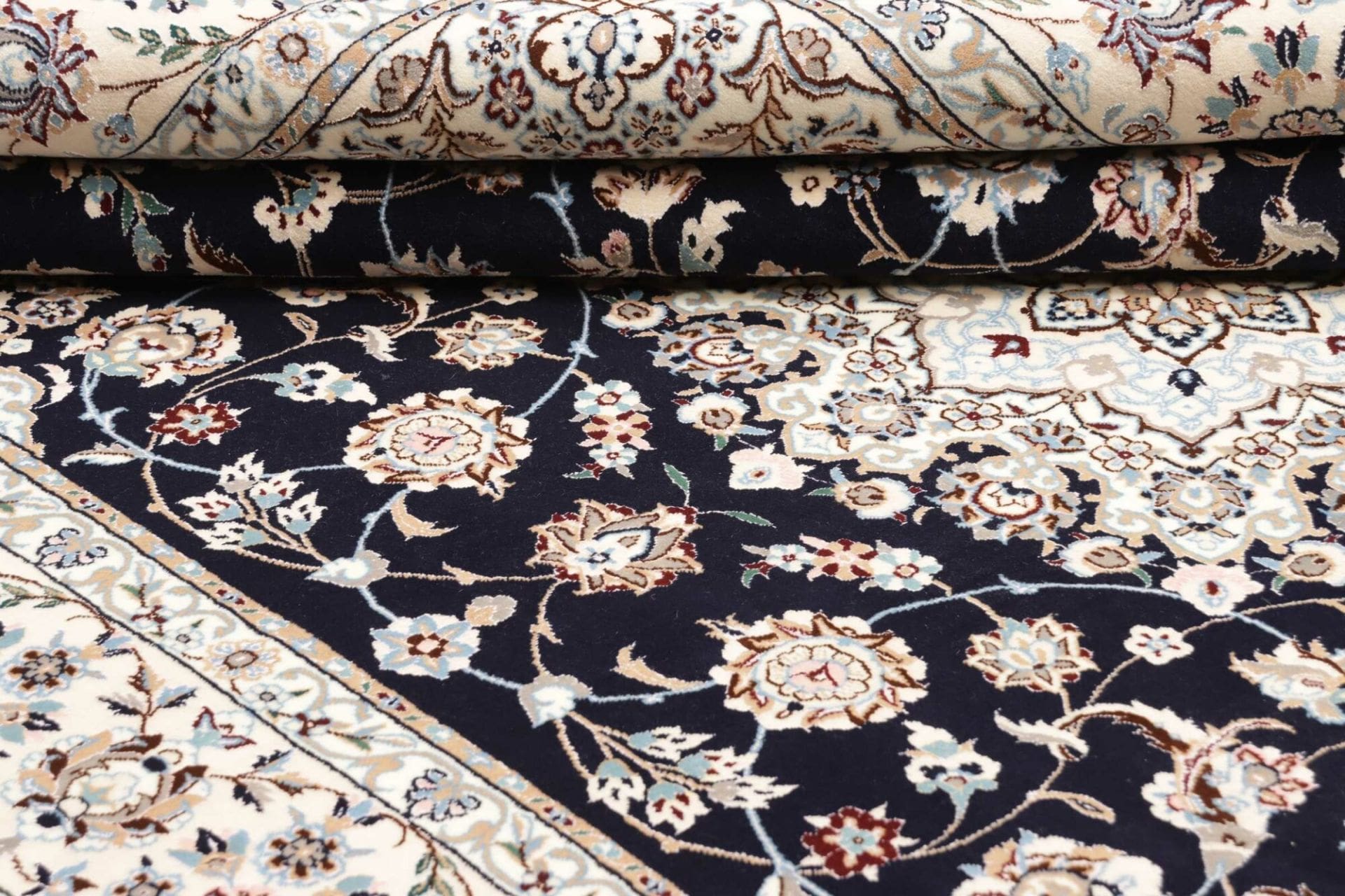 Hand-Knotted Nain Persian Rug, 151 × 223 cm, Wool - Image 10